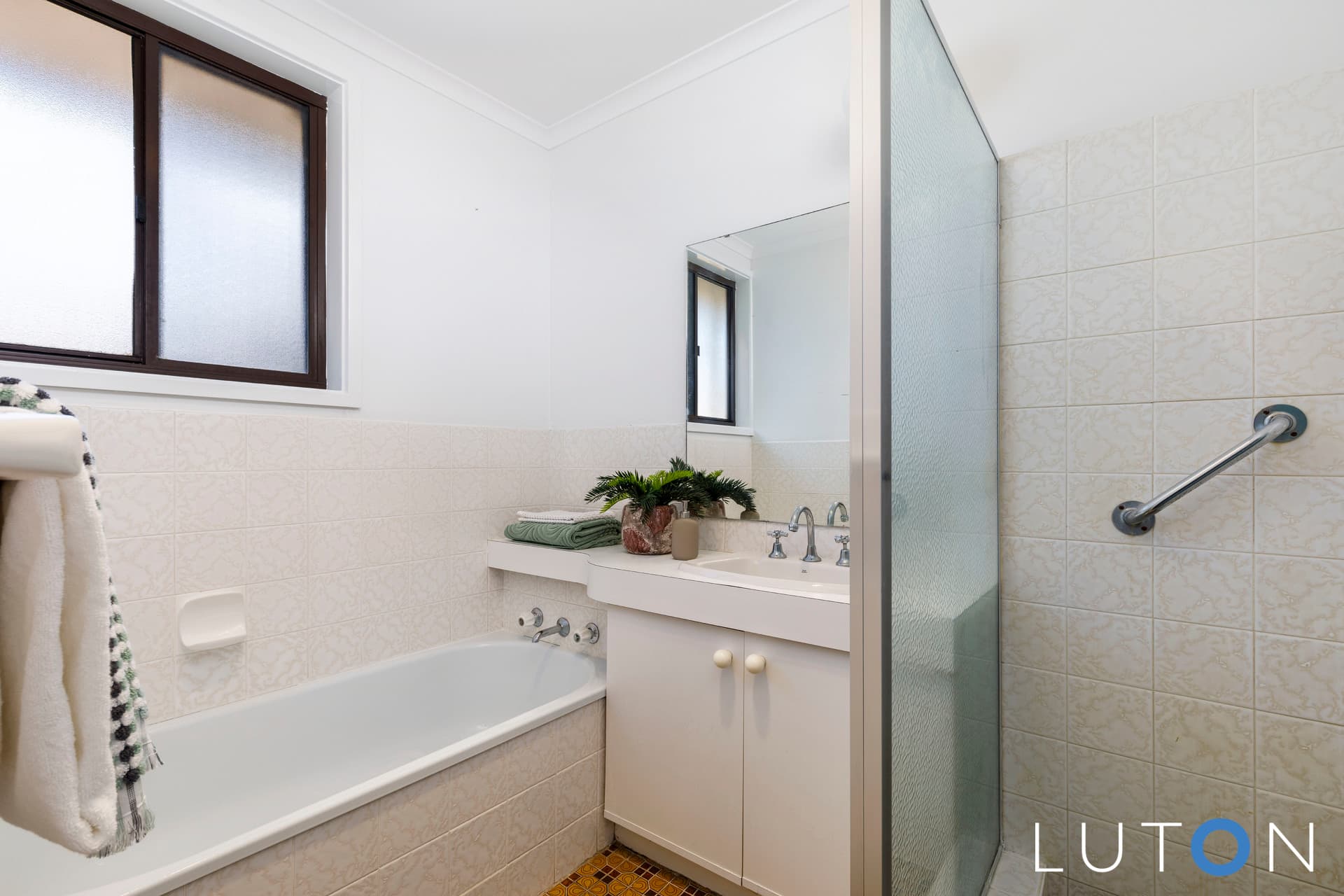 2/5 Watling Place, Weston ACT 2611, Weston - Image 1