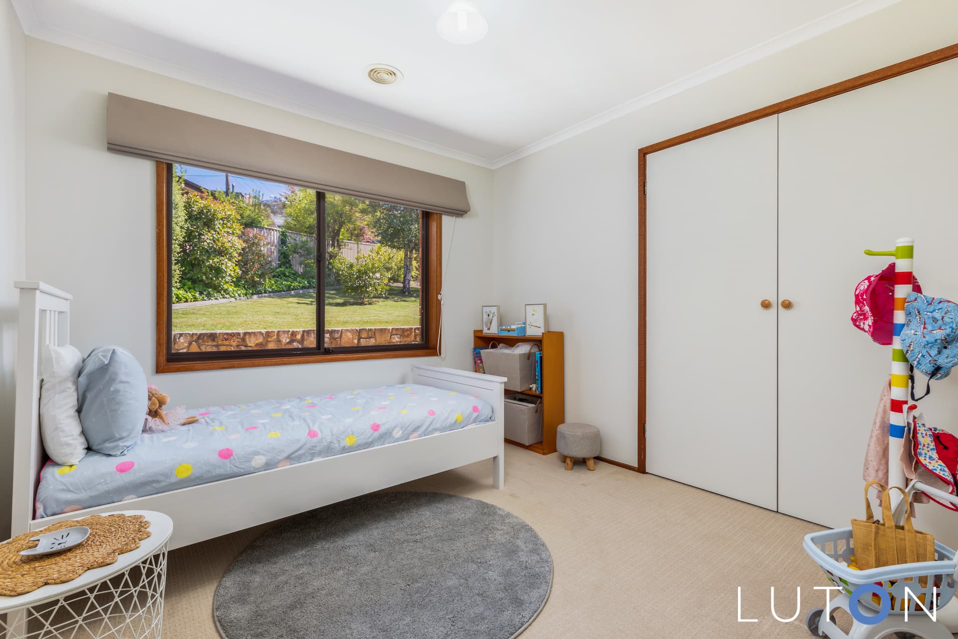 25 Airey Crescent, Fadden ACT 2904, Fadden - Thumbnail 2