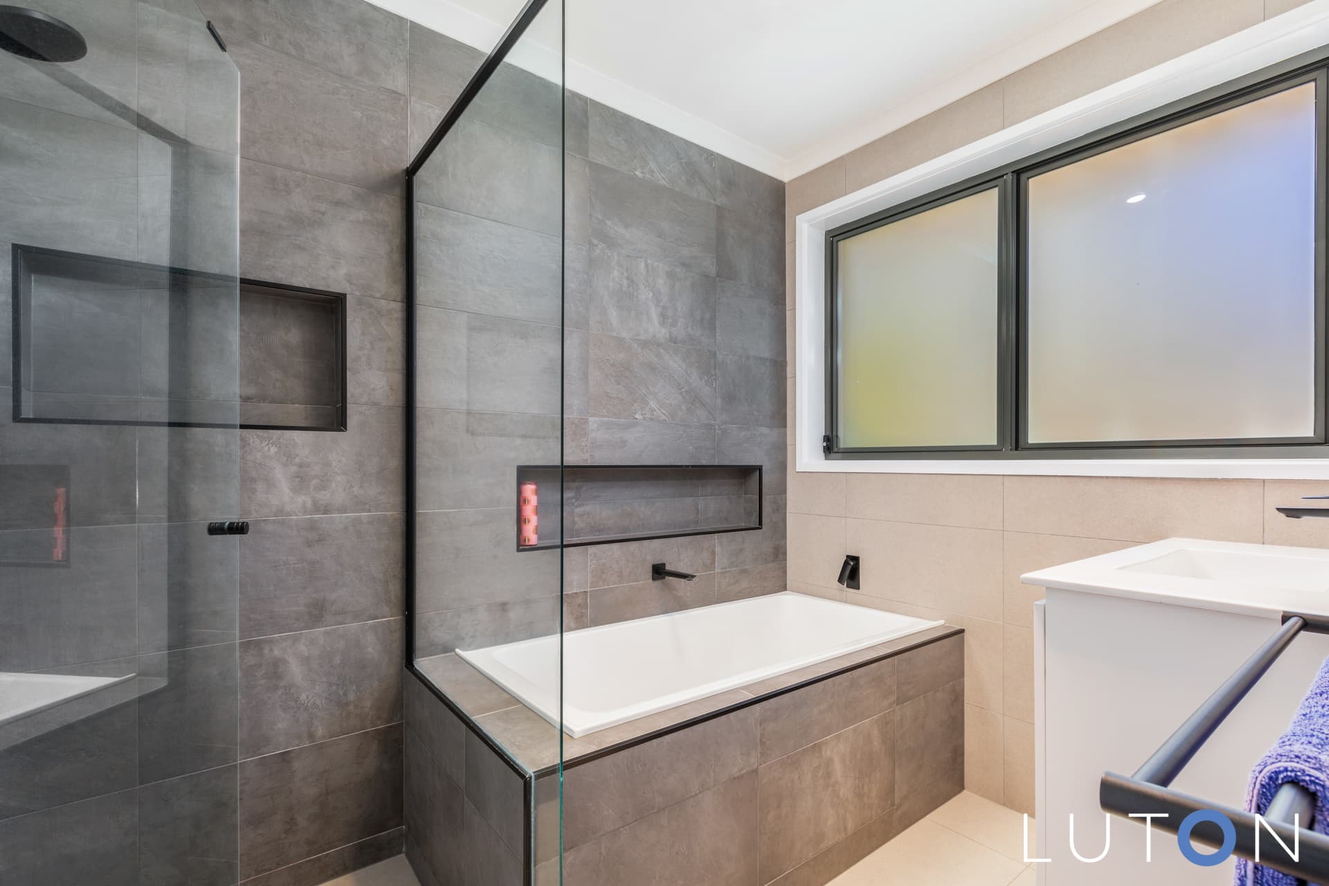 25 Hyndes Crescent, Holder ACT 2611, Holder - Image 1