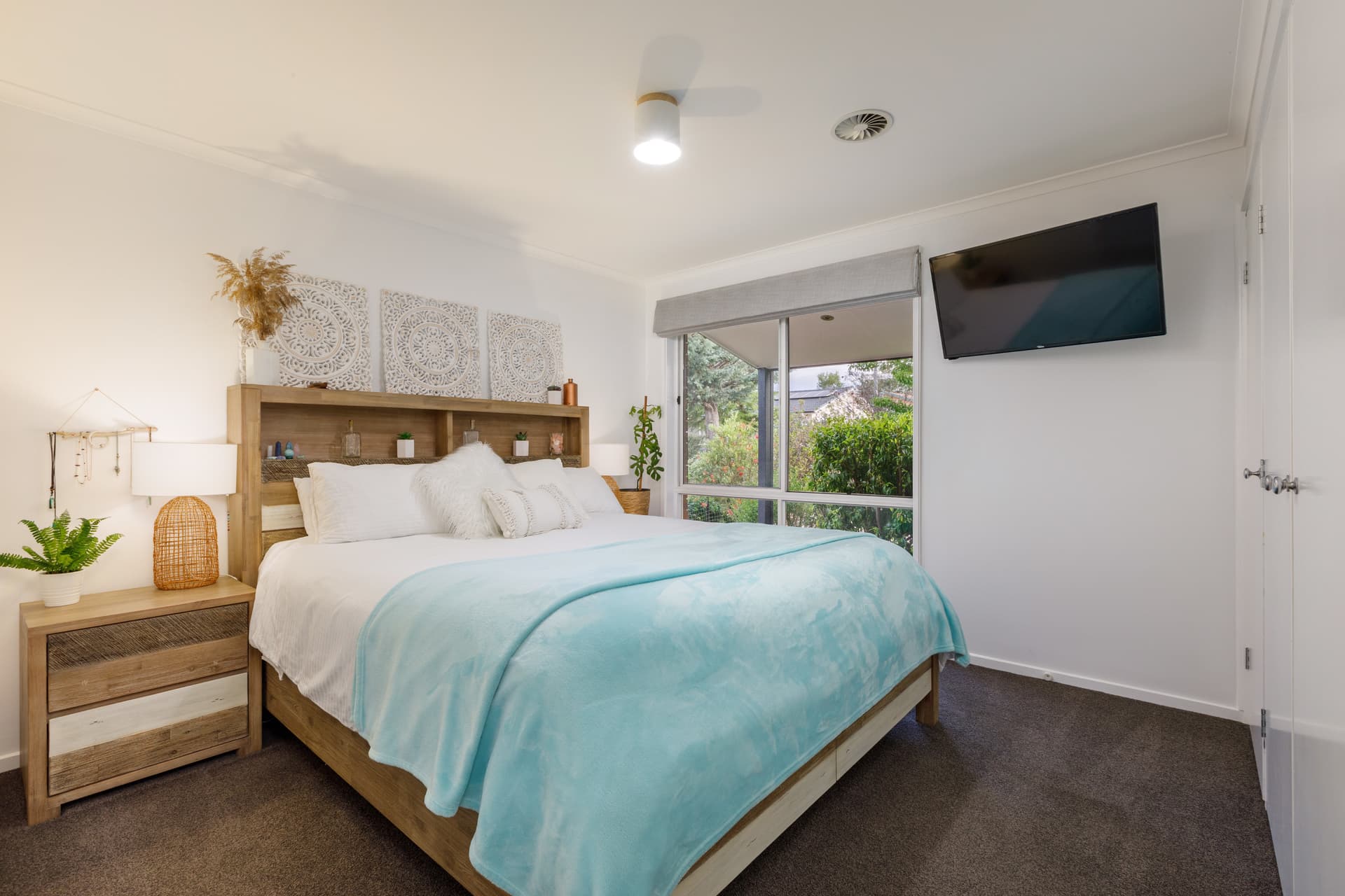 33 Bandulla Street, Isabella Plains ACT 2905, Isabella Plains - Image 1