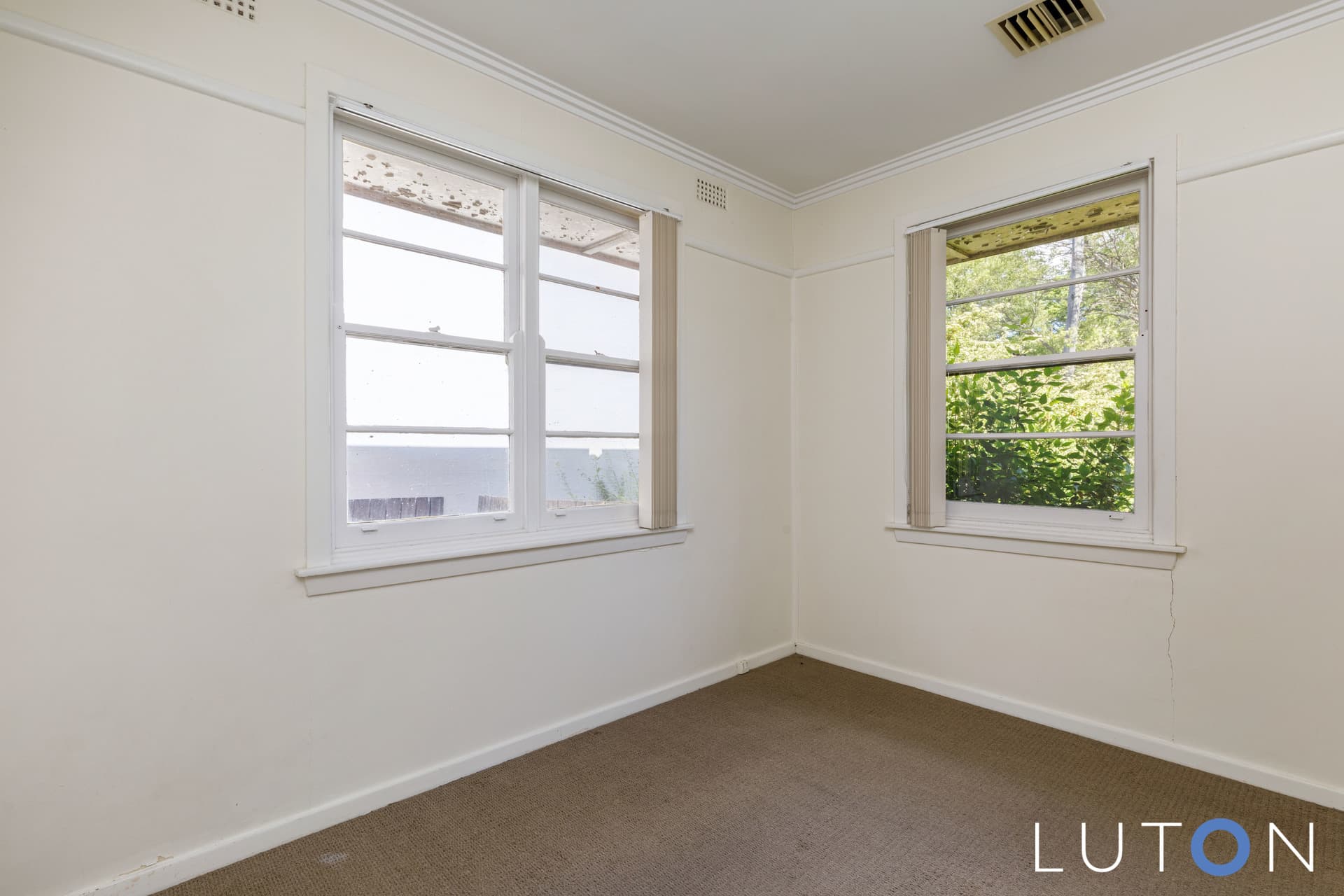 4 Barron Street, Deakin ACT 2600, Deakin - Thumbnail 3