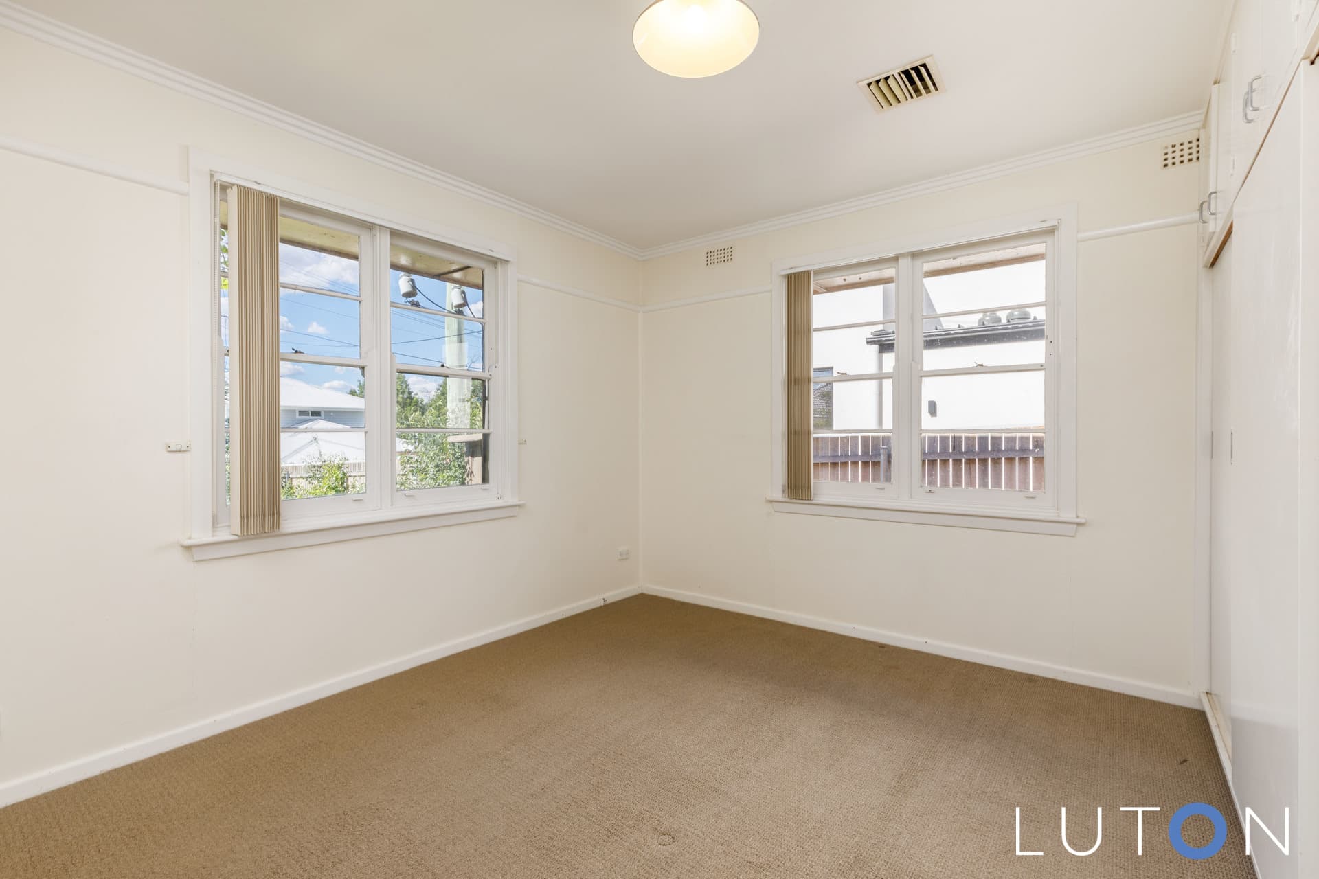 4 Barron Street, Deakin ACT 2600, Deakin - Thumbnail 5