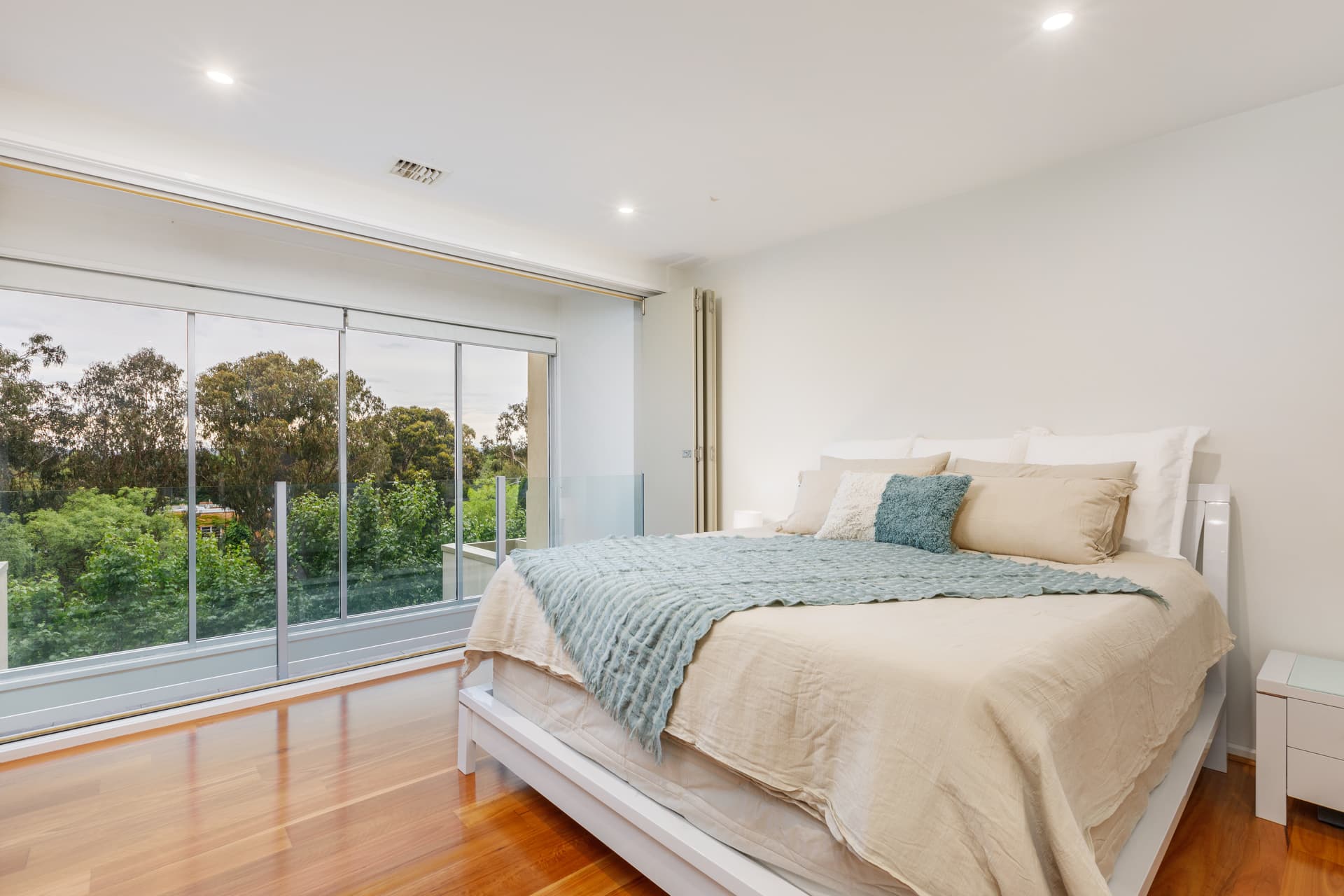 35/38 Canberra Avenue, Forrest ACT 2603, Forrest - Thumbnail 2