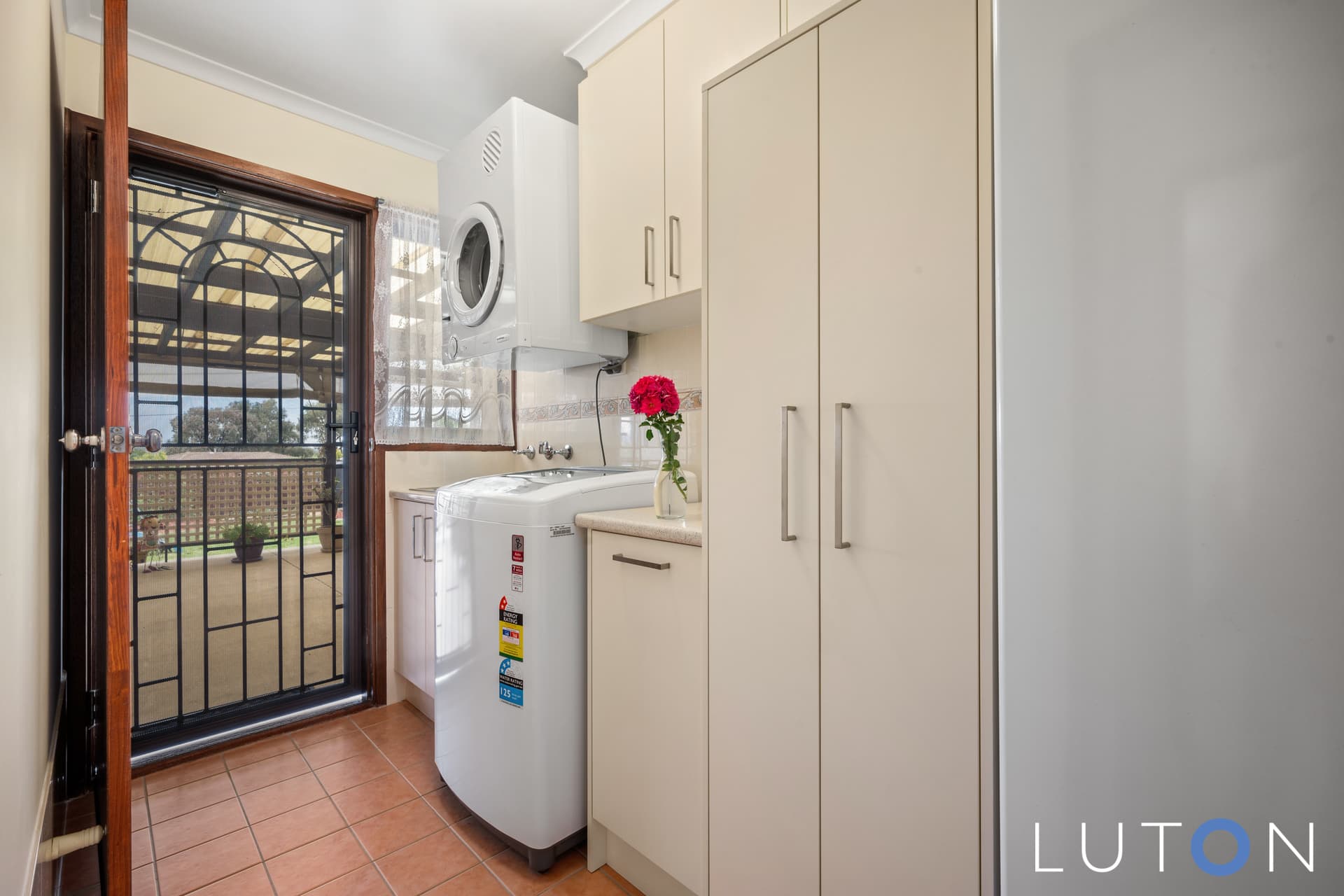 5 Bandulla Street, Isabella Plains ACT 2905, Isabella Plains - Thumbnail 4