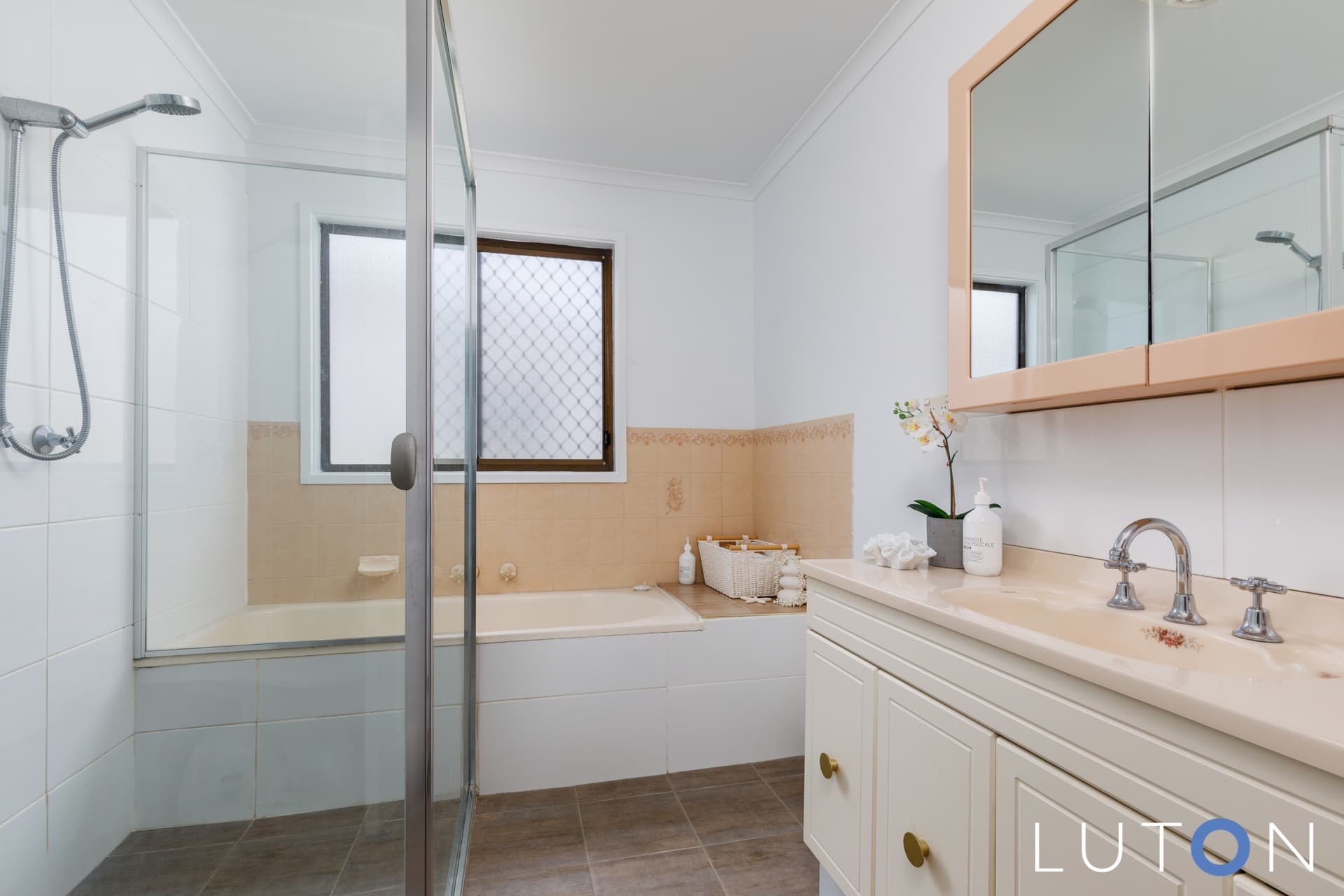 6 McIntosh Street, Queanbeyan NSW 2620, Queanbeyan - Thumbnail 3