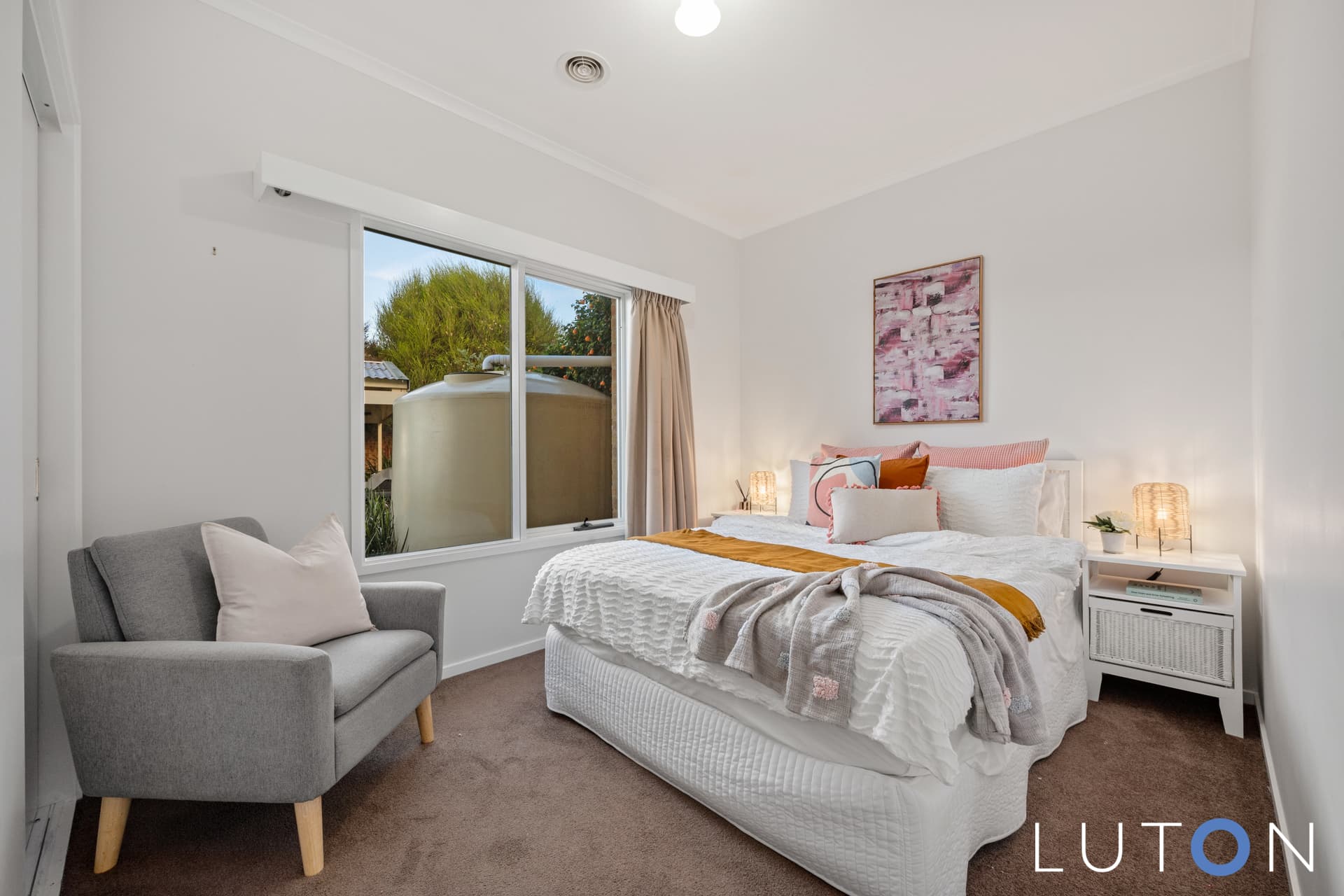 14 Leason Close, Dunlop ACT 2615, Dunlop - Thumbnail 2