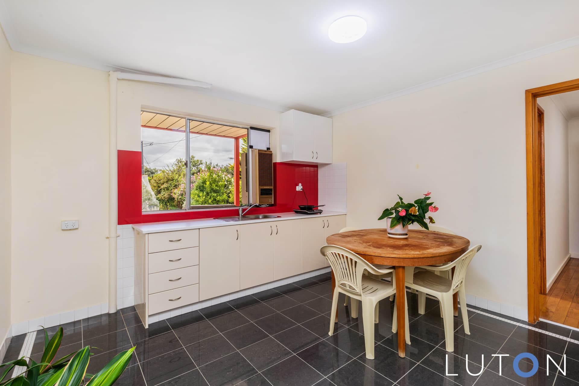 83 Springvale Drive, Weetangera ACT 2614, Weetangera - Thumbnail 5