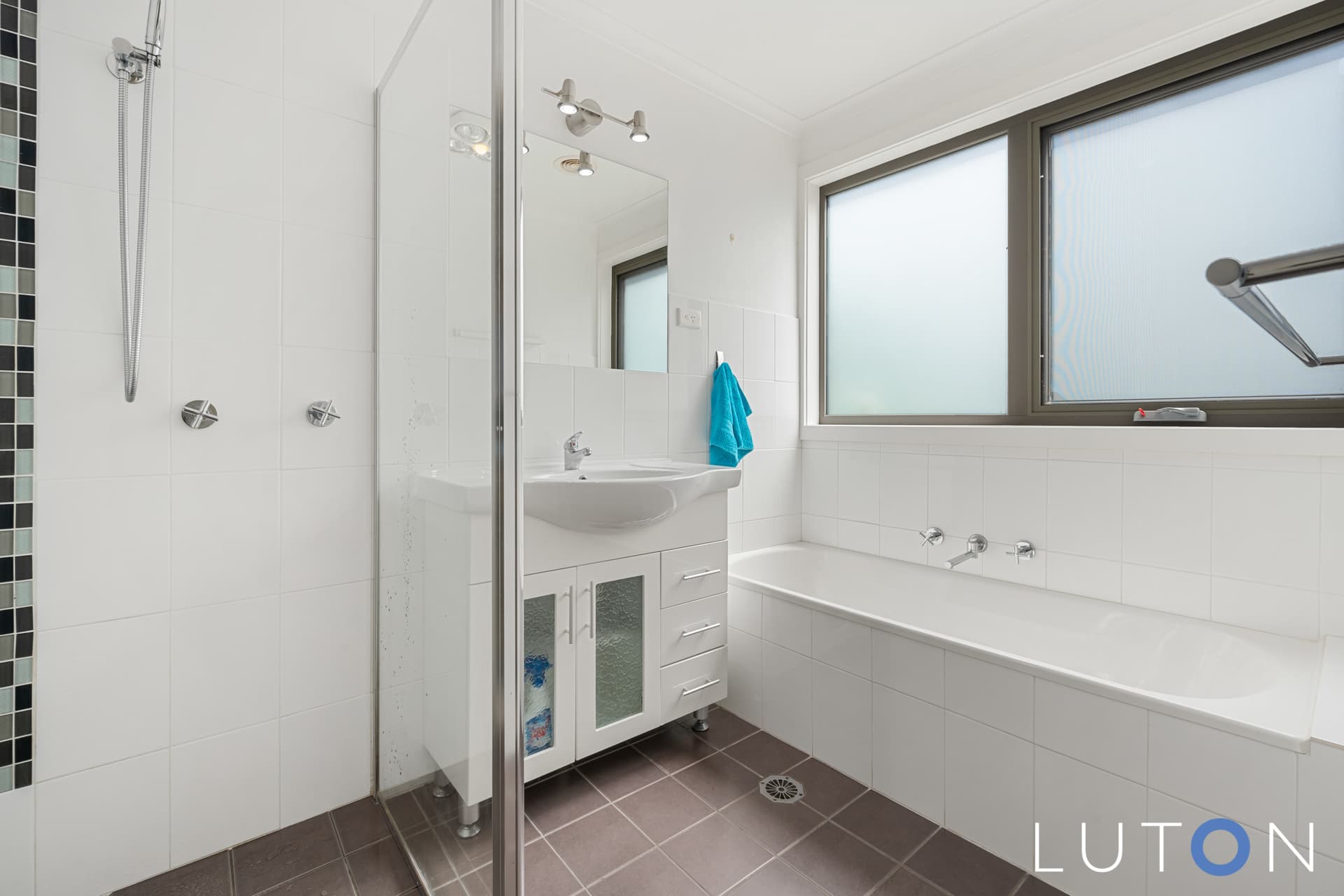 9 Serra Place, Stirling ACT 2611, Stirling - Thumbnail 2