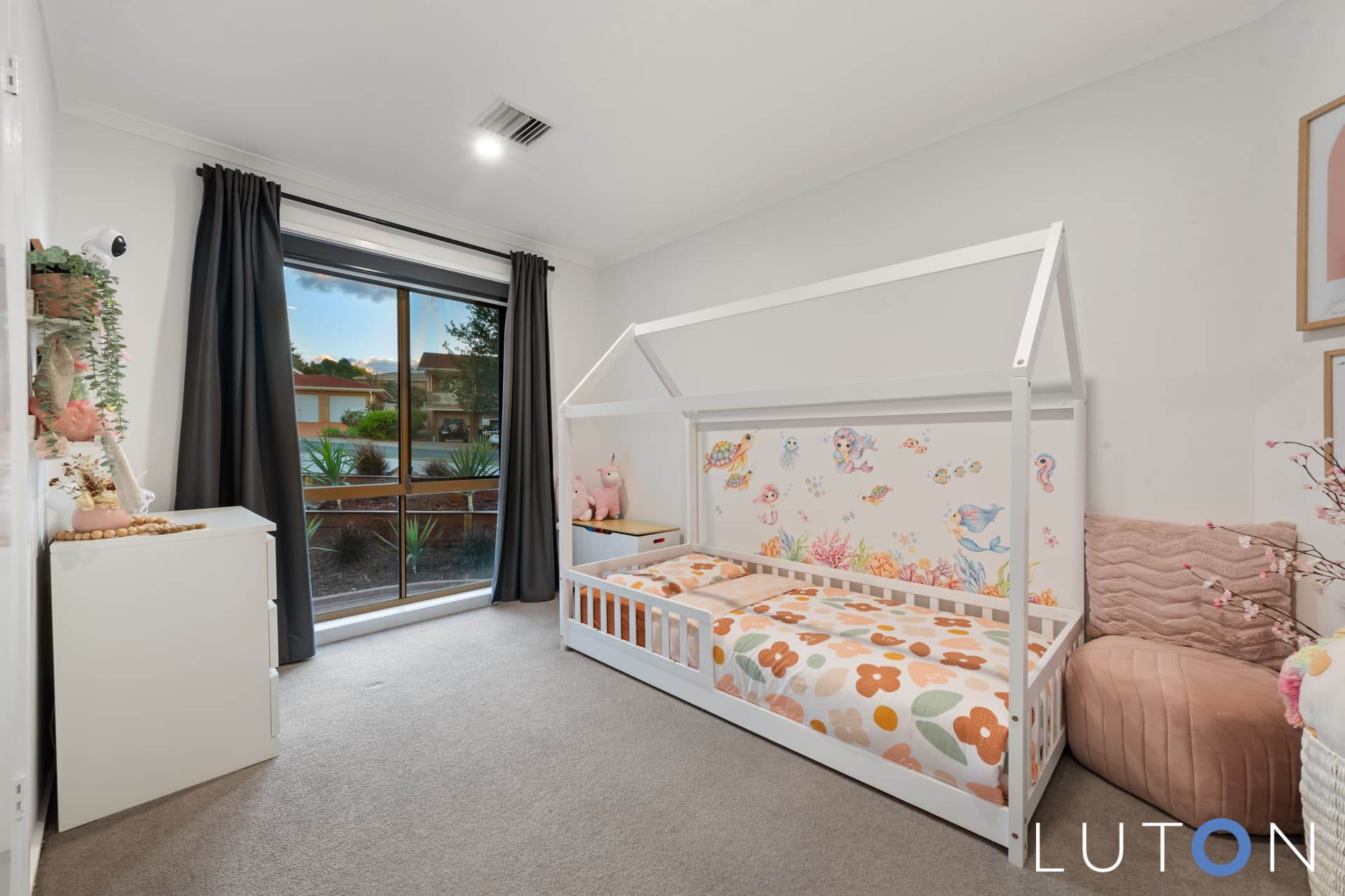 46 Hurtle Avenue, Bonython ACT 2905, Bonython - Thumbnail 2