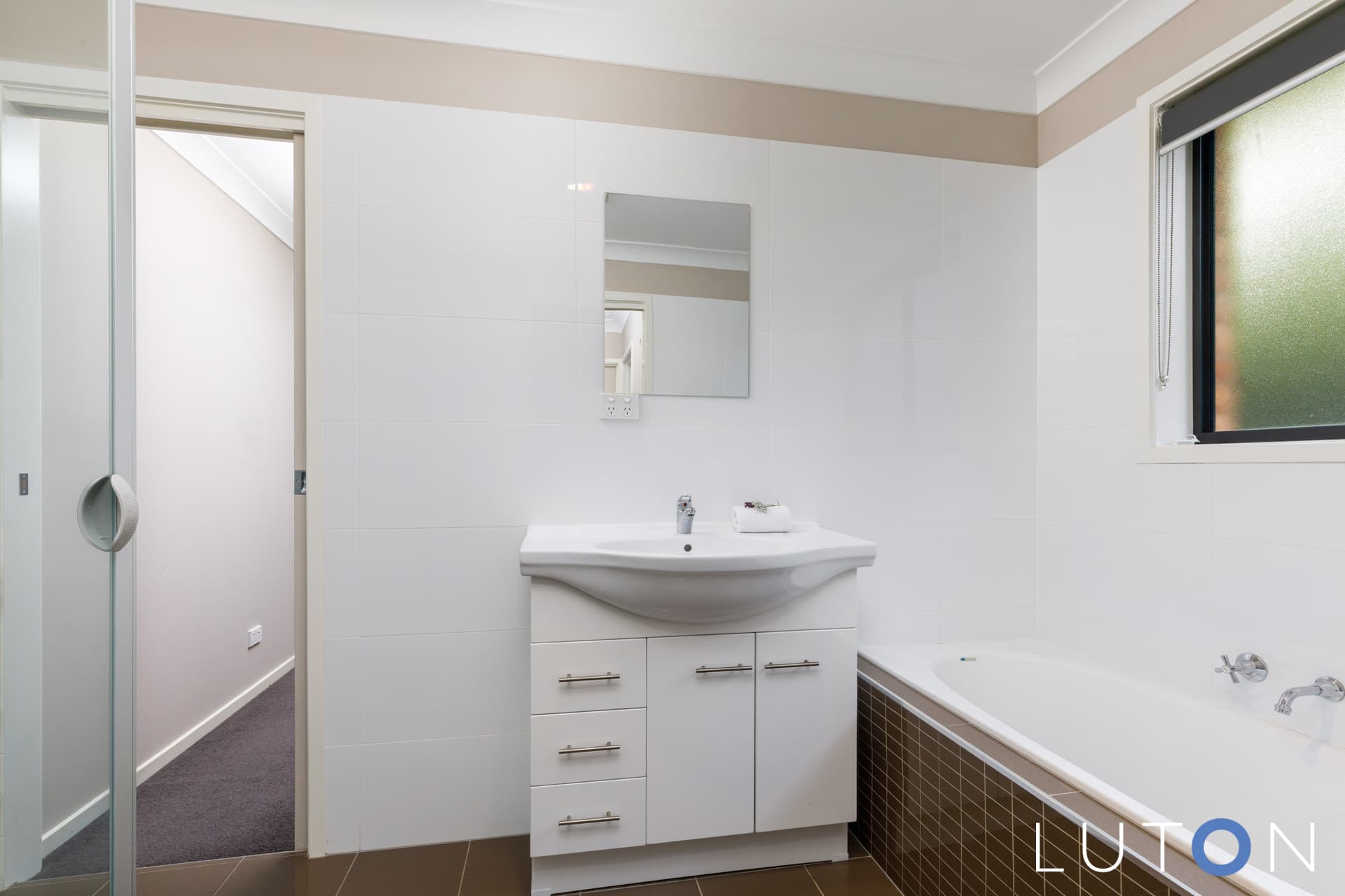 8 Badgery Street, Braidwood NSW 2622, Braidwood - Thumbnail 3