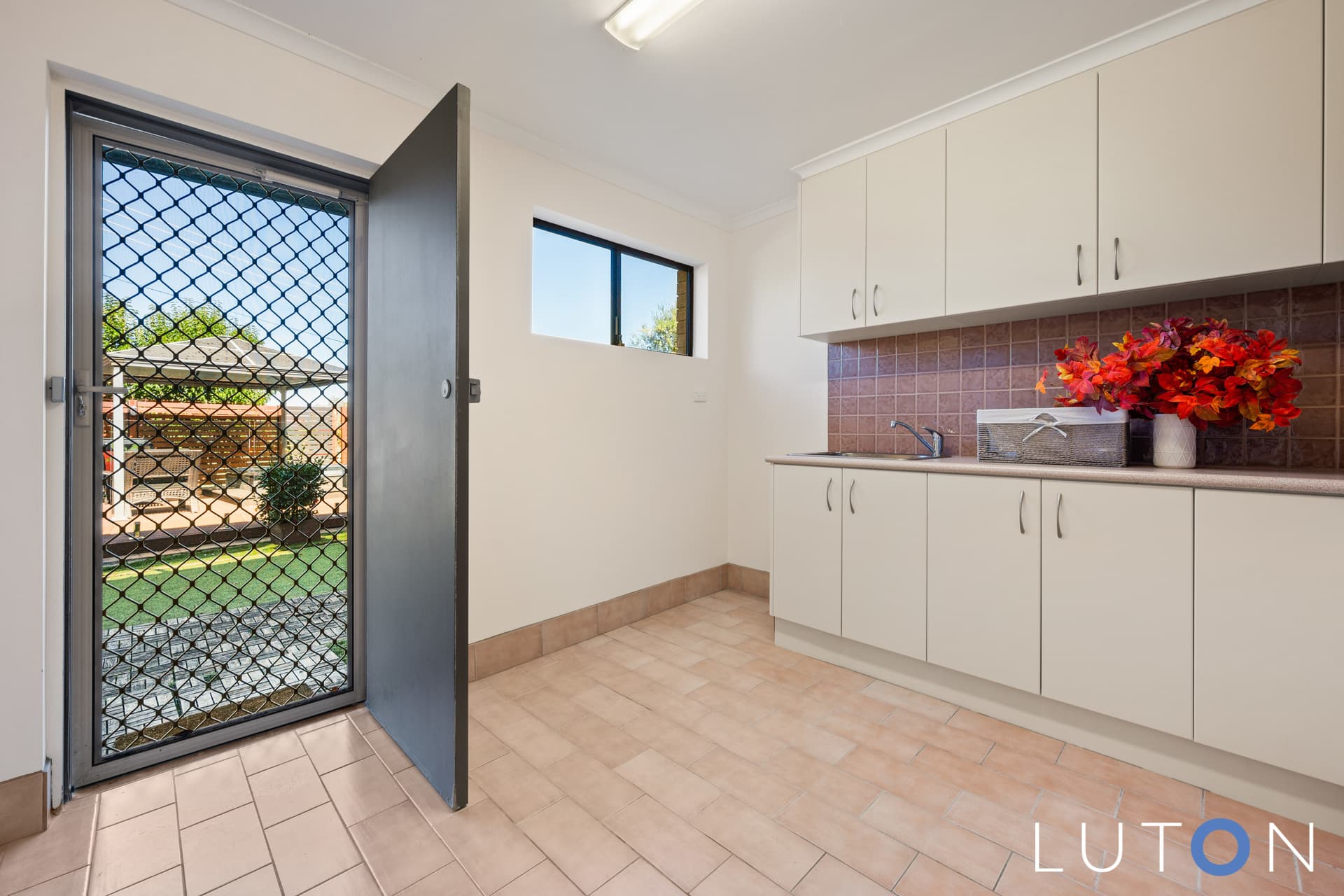 1 Hyne Place, Fadden ACT 2904, Fadden - Thumbnail 7