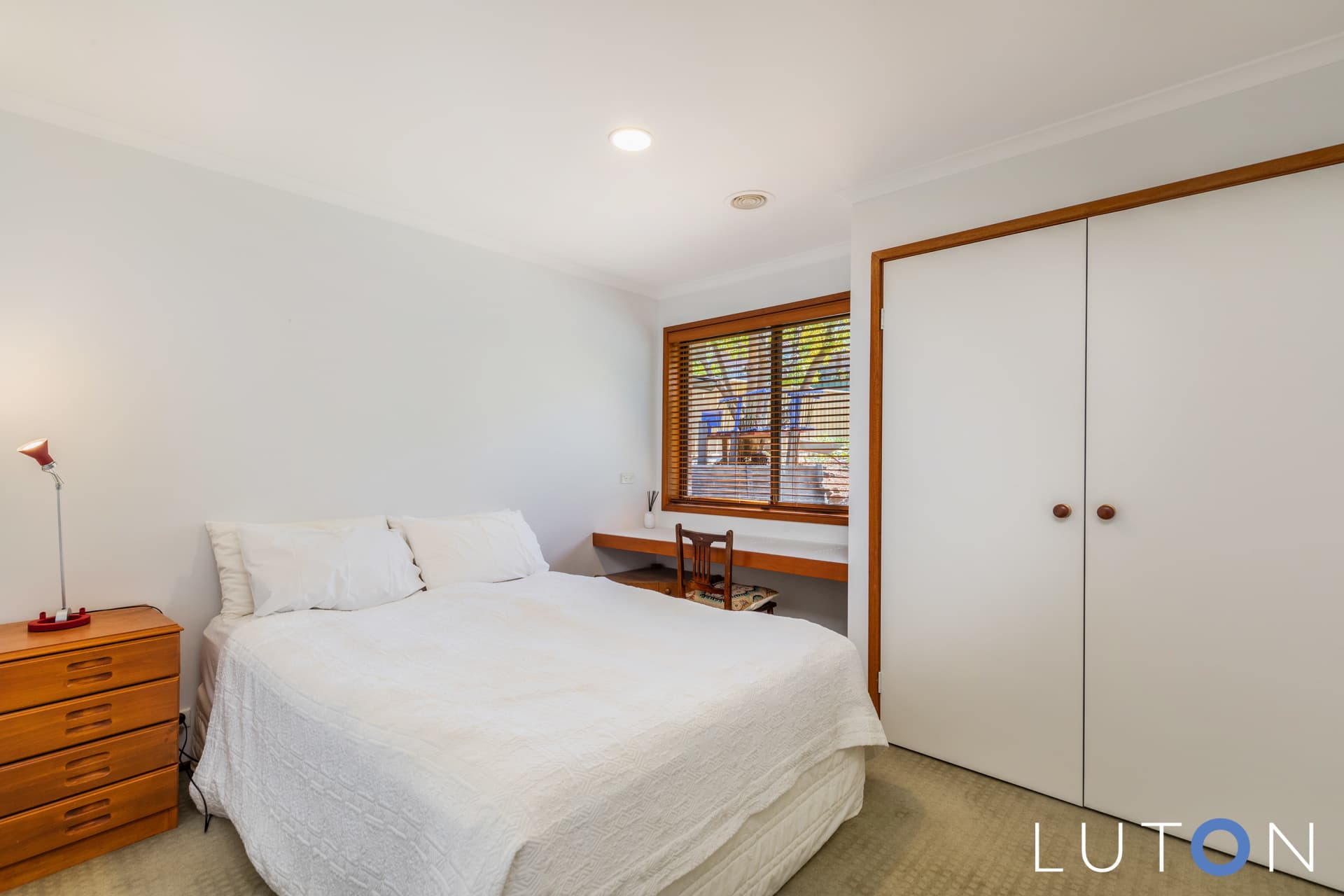 4 Duterrau Crescent, Lyneham ACT 2602, Lyneham - Thumbnail 2