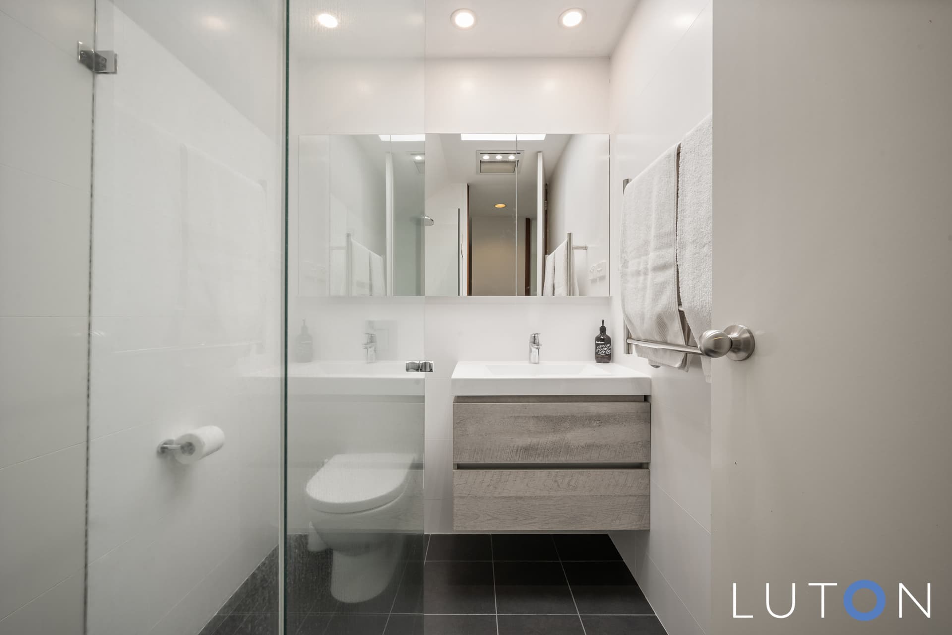 15 Maclachlan Street, Holder ACT 2611, Holder - Thumbnail 5