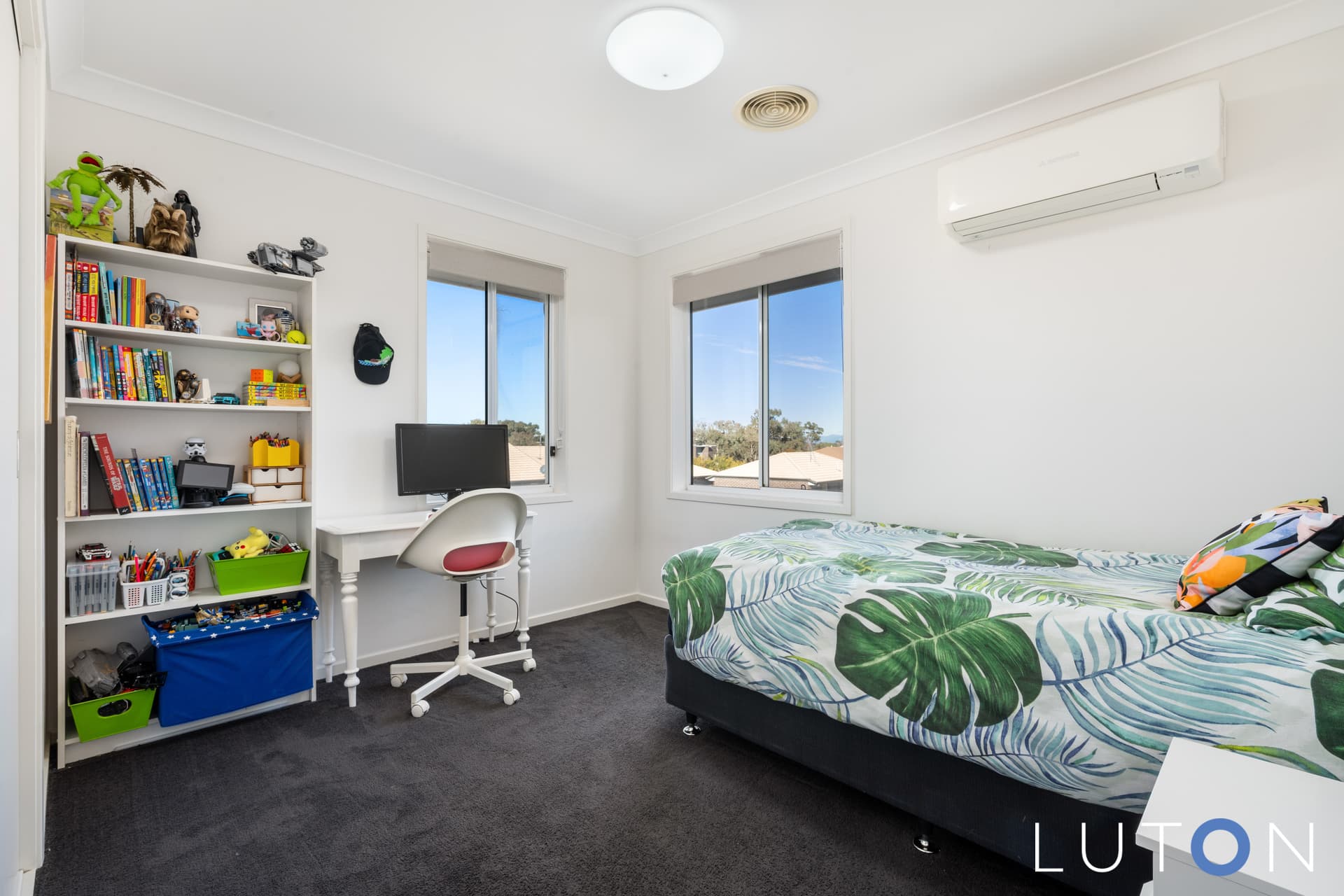 6 Deasey Close, Casey ACT 2913, Casey - Image 1