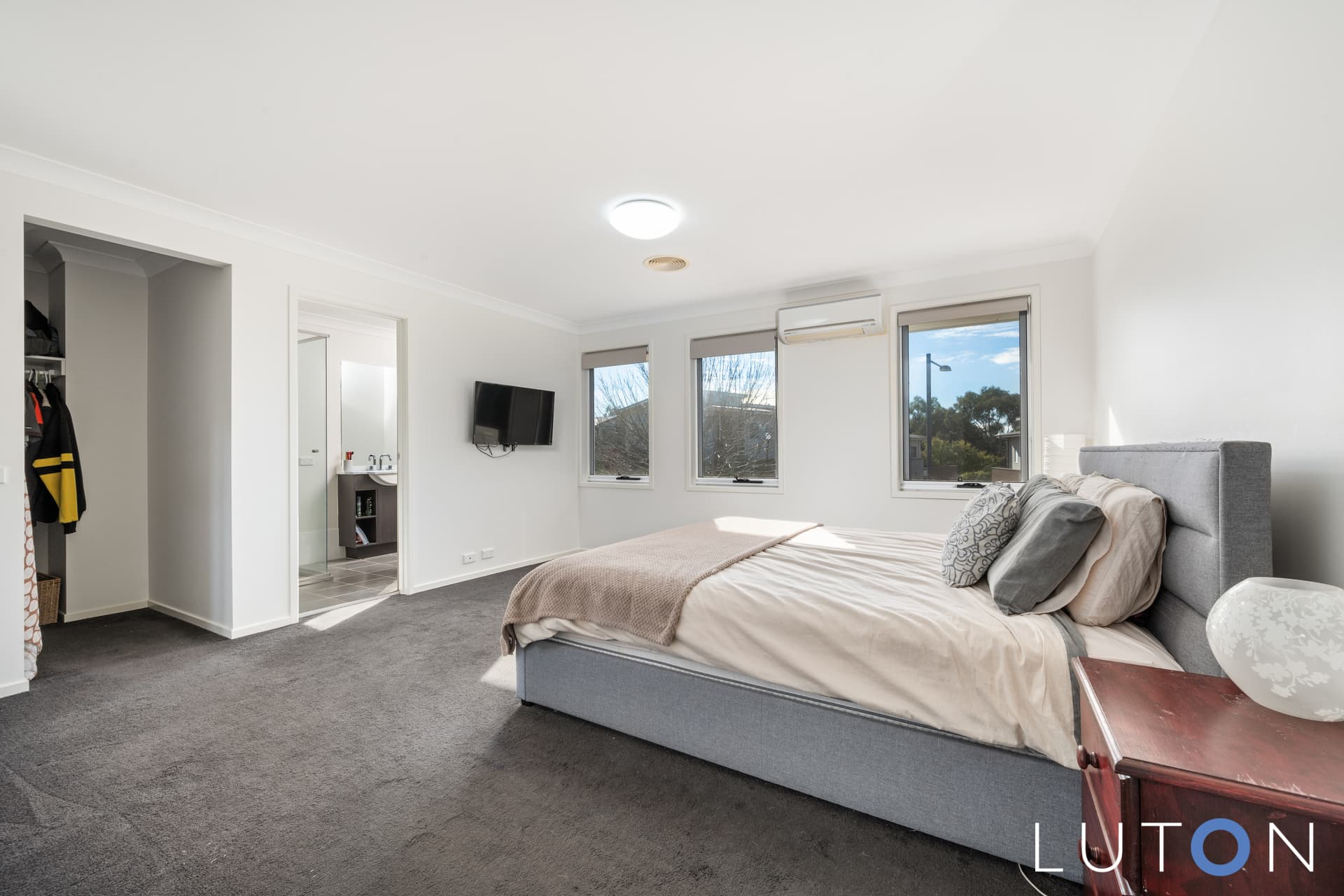 6 Deasey Close, Casey ACT 2913, Casey - Thumbnail 4