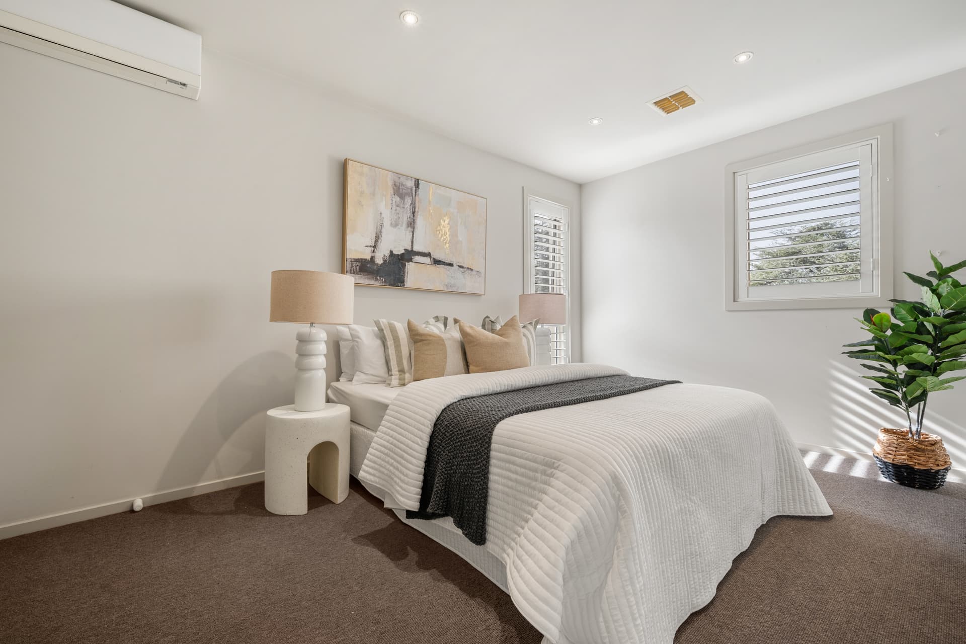 1/33 Novar Street, Yarralumla ACT 2600, Yarralumla - Thumbnail 2