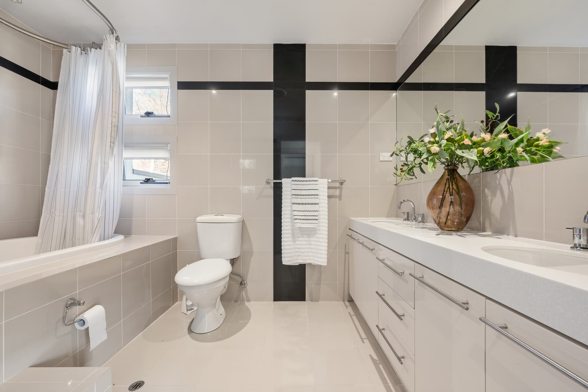 1/33 Novar Street, Yarralumla ACT 2600, Yarralumla - Thumbnail 4