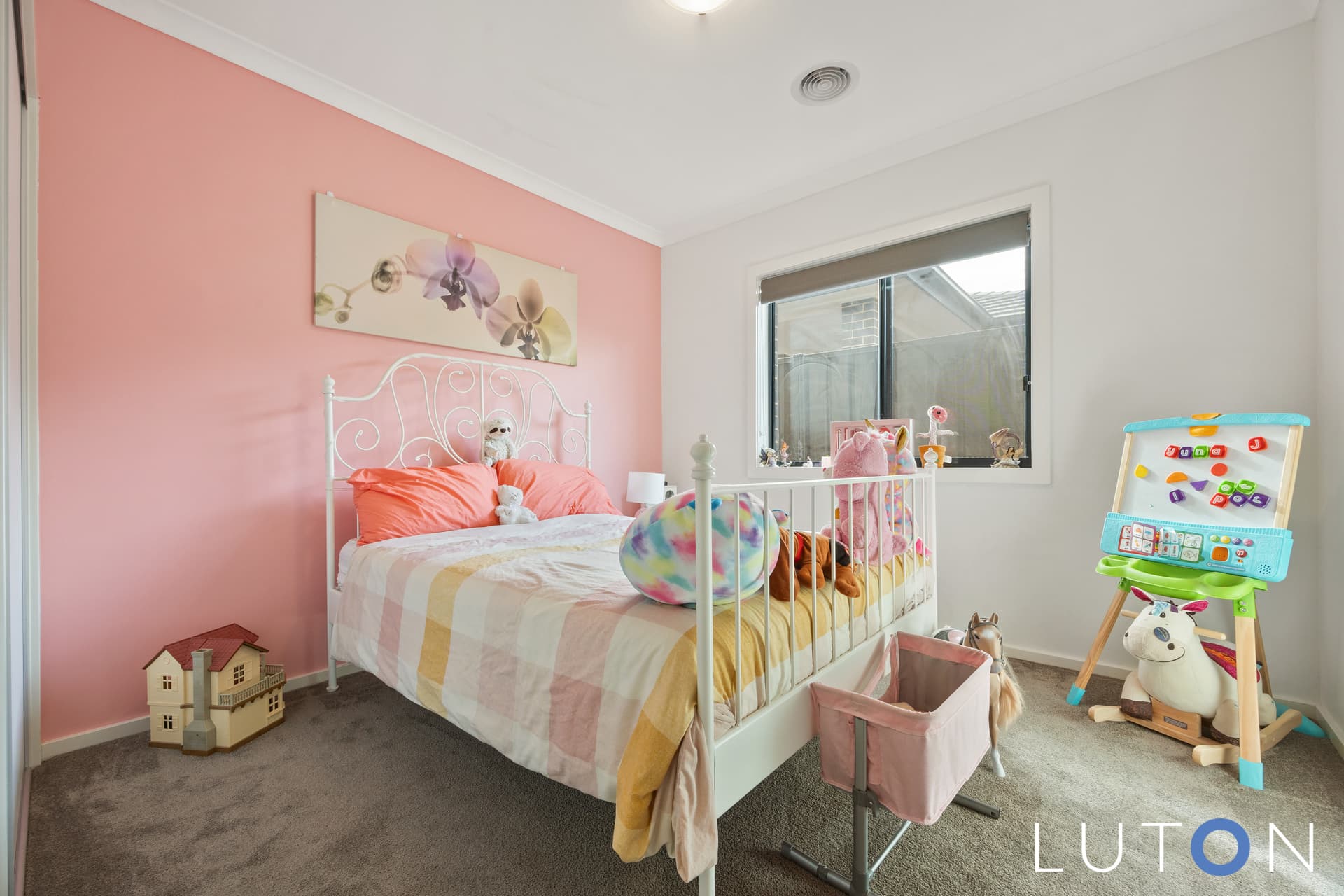 11 Lorraway Street, Holt ACT 2615, Holt - Thumbnail 2