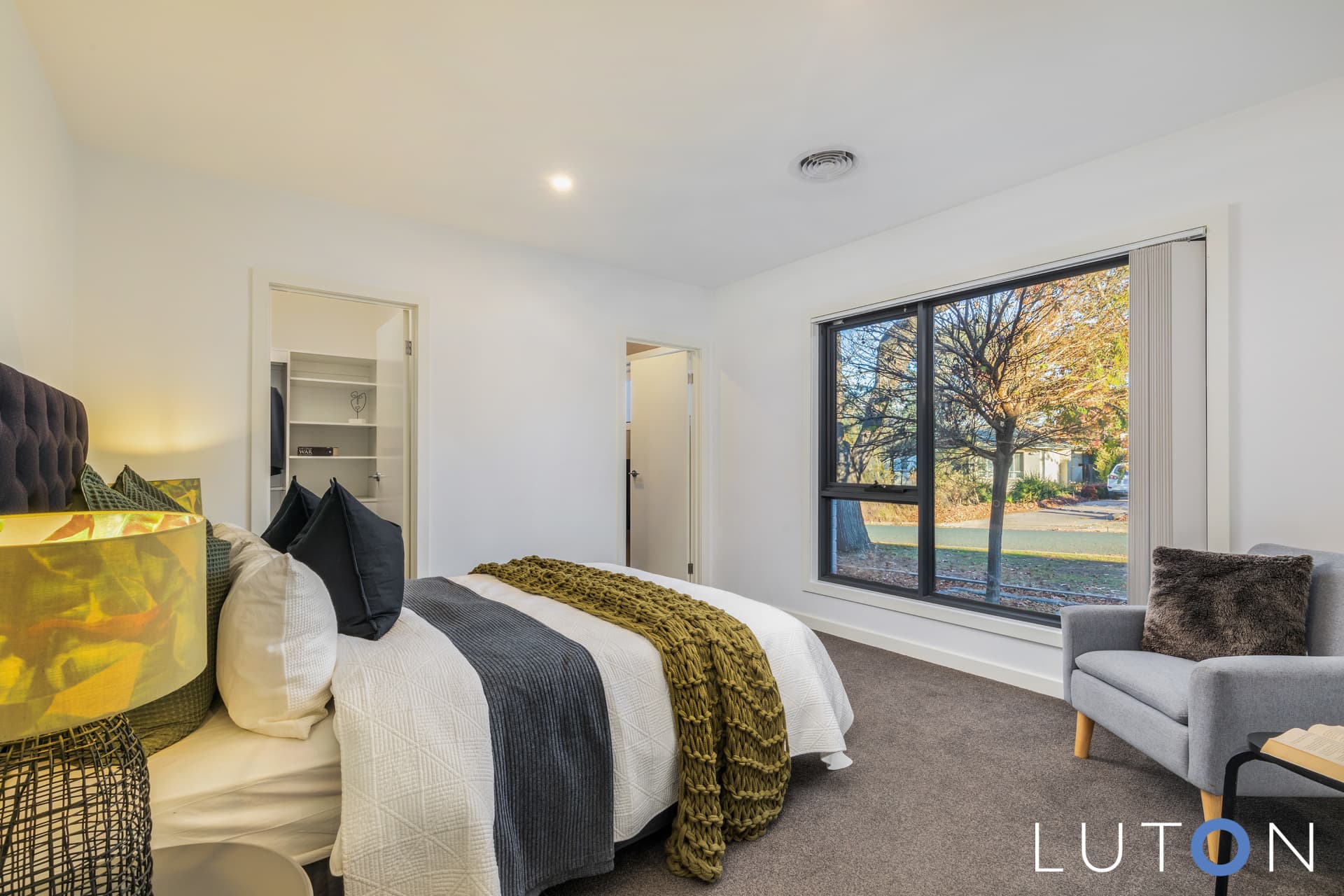 10 Derwent Street, Lyons ACT 2606, Lyons - Image 1
