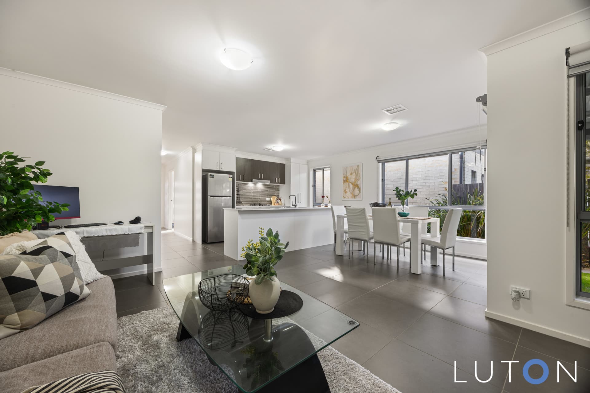 70 Cocoparra Crescent, Crace ACT 2911, Crace - Thumbnail 2