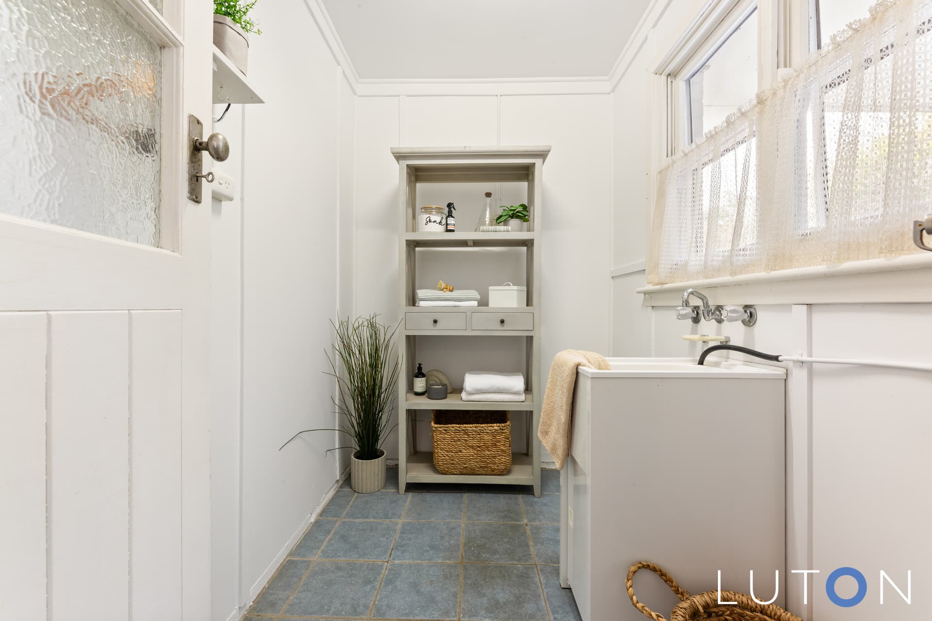 110 Strickland Crescent, Deakin ACT 2600, Deakin - Thumbnail 5