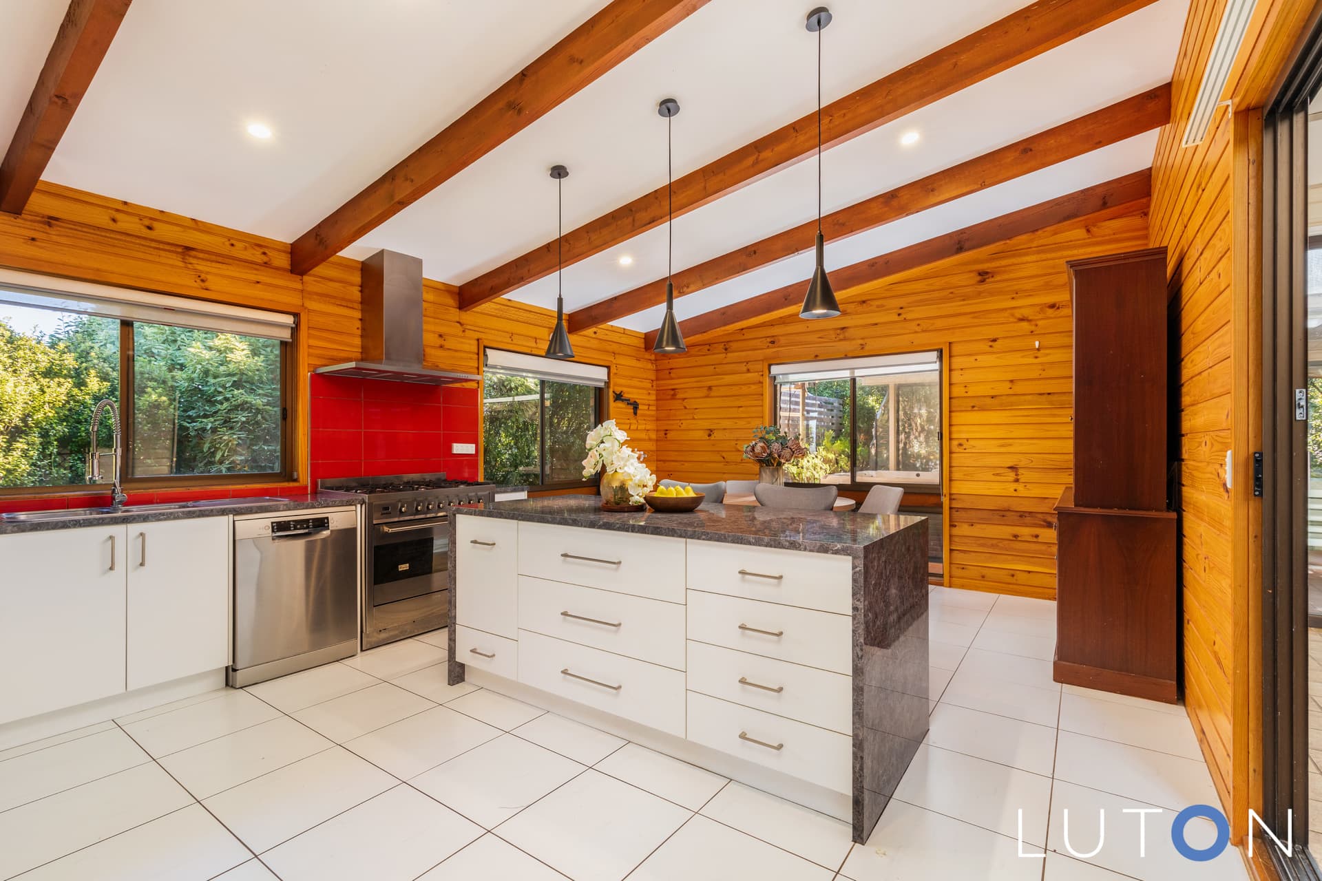 420 Bugden Avenue, Fadden ACT 2904, Fadden - Thumbnail 4