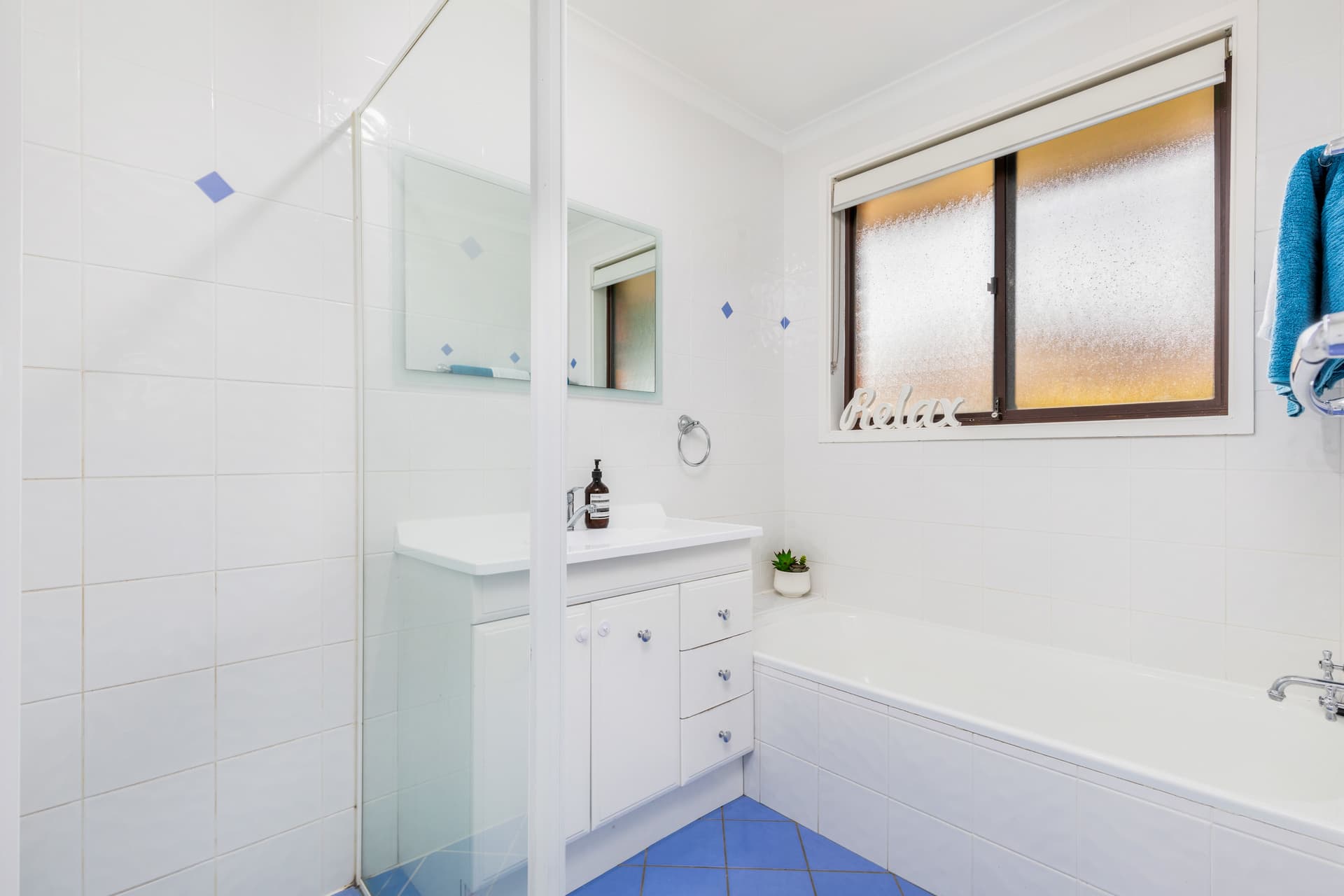 3 Woinarski Place, Latham ACT 2615, Latham - Thumbnail 3