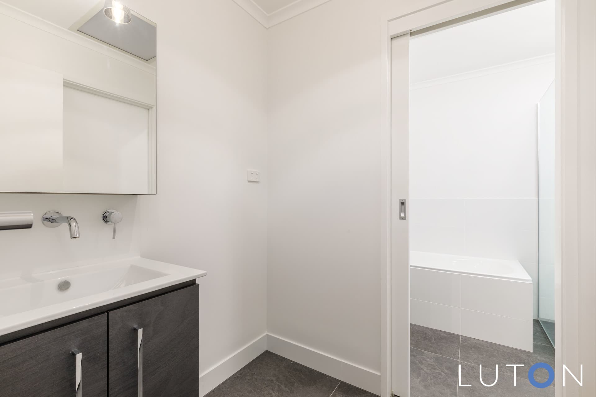 2/3 Riddle Place, Gordon ACT 2906, Gordon - Thumbnail 4