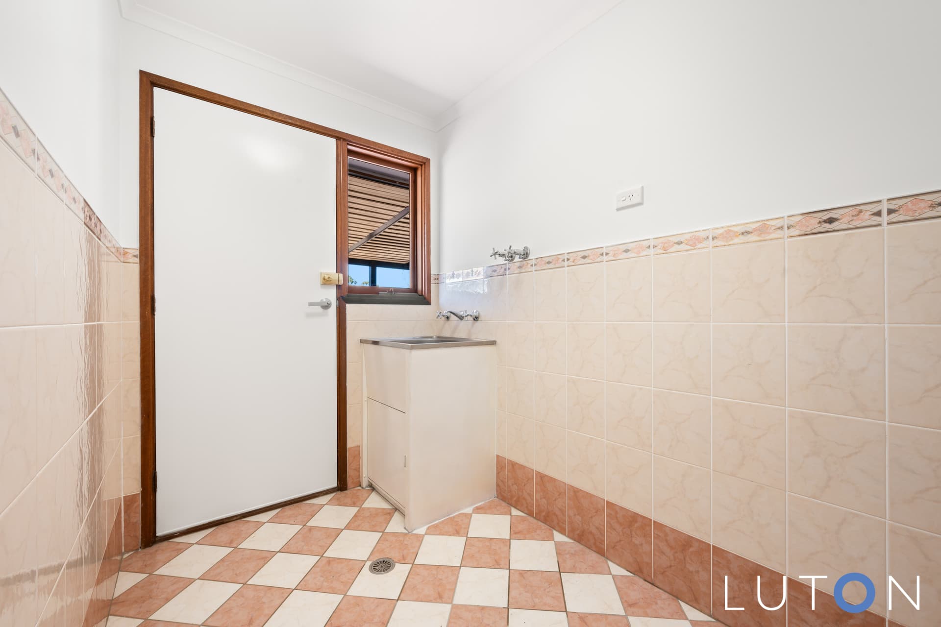 9 Garrick Street, Fadden ACT 2904, Fadden - Thumbnail 6
