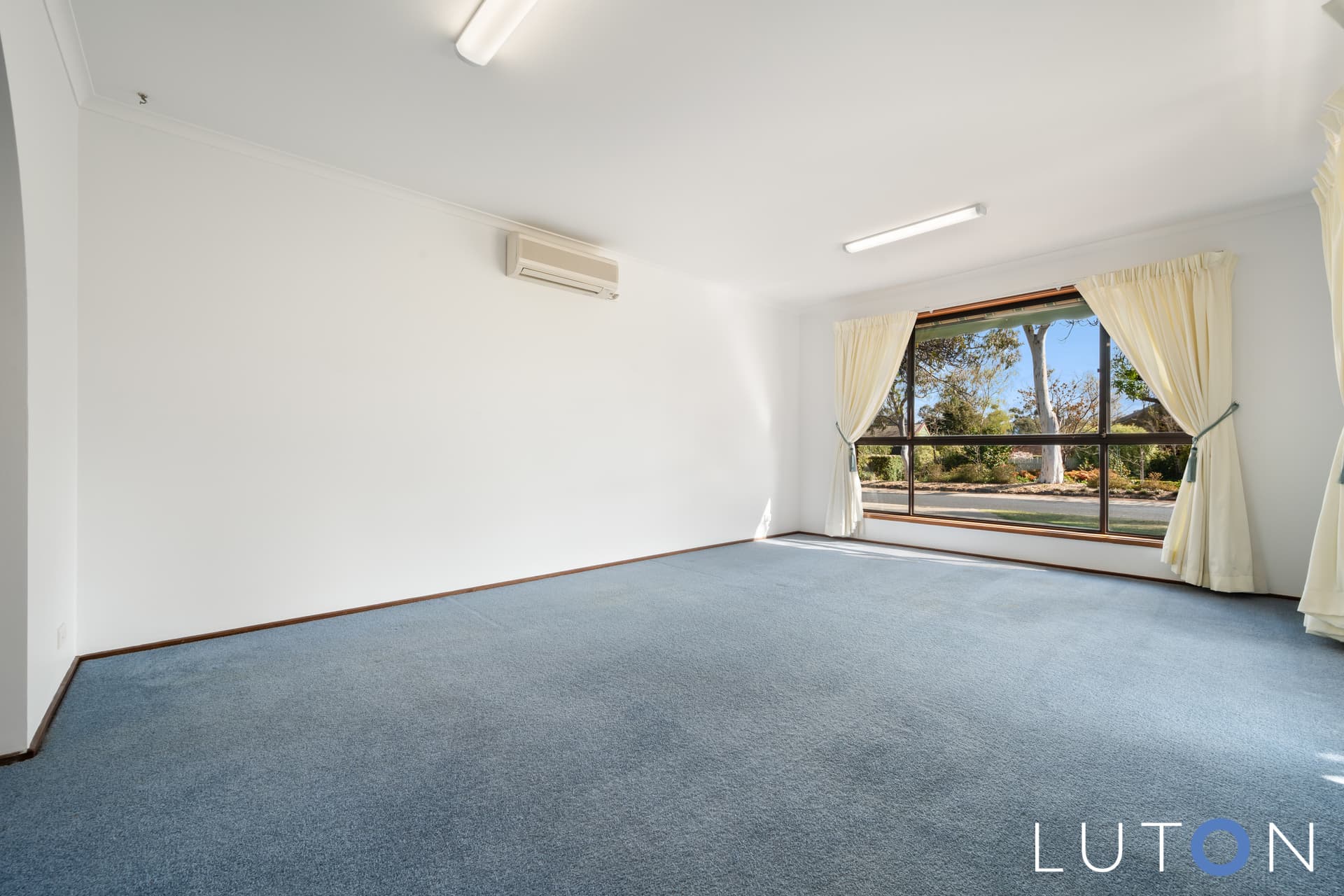 9 Garrick Street, Fadden ACT 2904, Fadden - Thumbnail 4