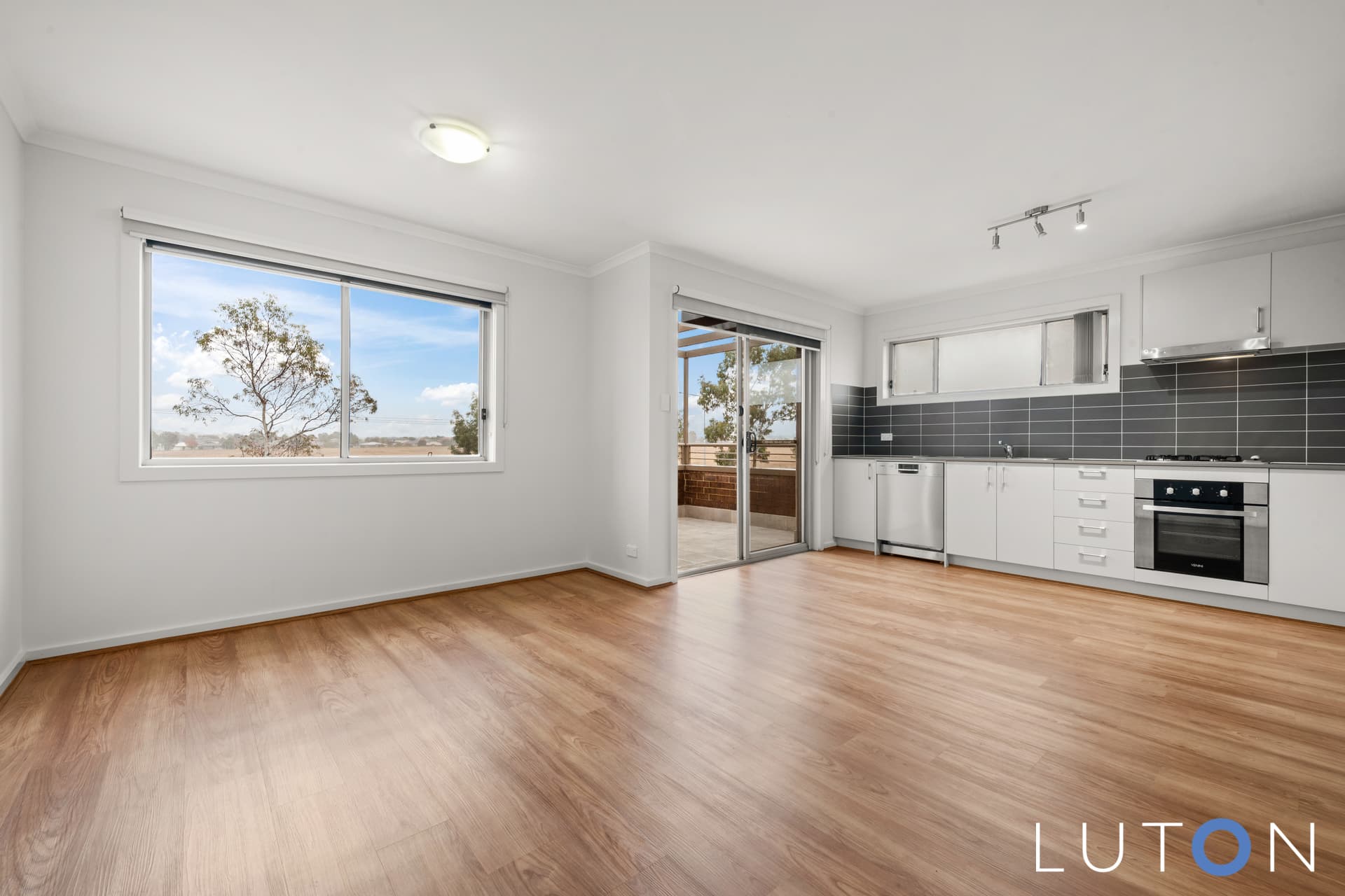 18/128 Flemington Road, Harrison ACT 2914, Harrison - Image 1