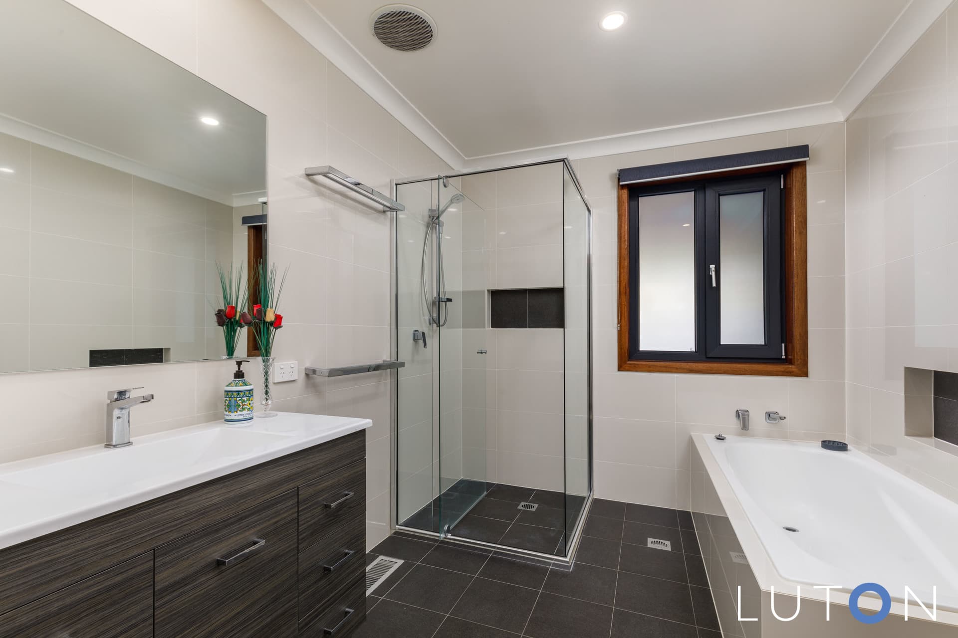 14 Lawrence Crescent, Kambah ACT 2902, Kambah - Image 1