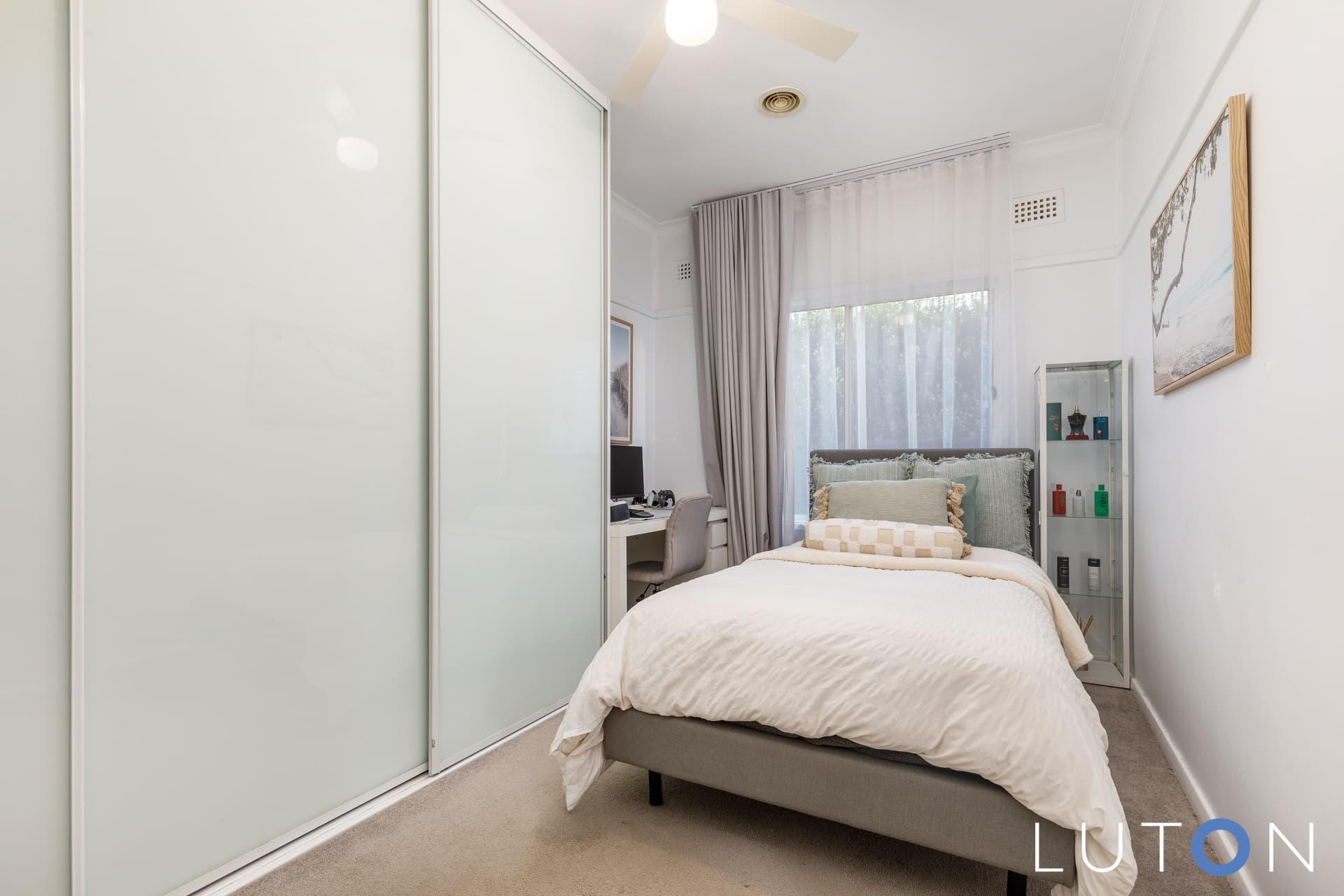 84 Stornaway Road, Queanbeyan NSW 2620, Queanbeyan - Thumbnail 3