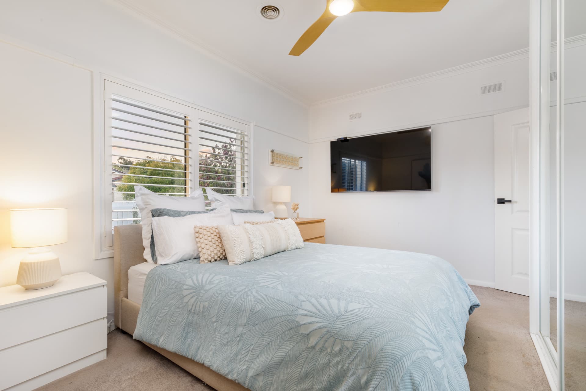 84 Stornaway Road, Queanbeyan NSW 2620, Queanbeyan - Image 1