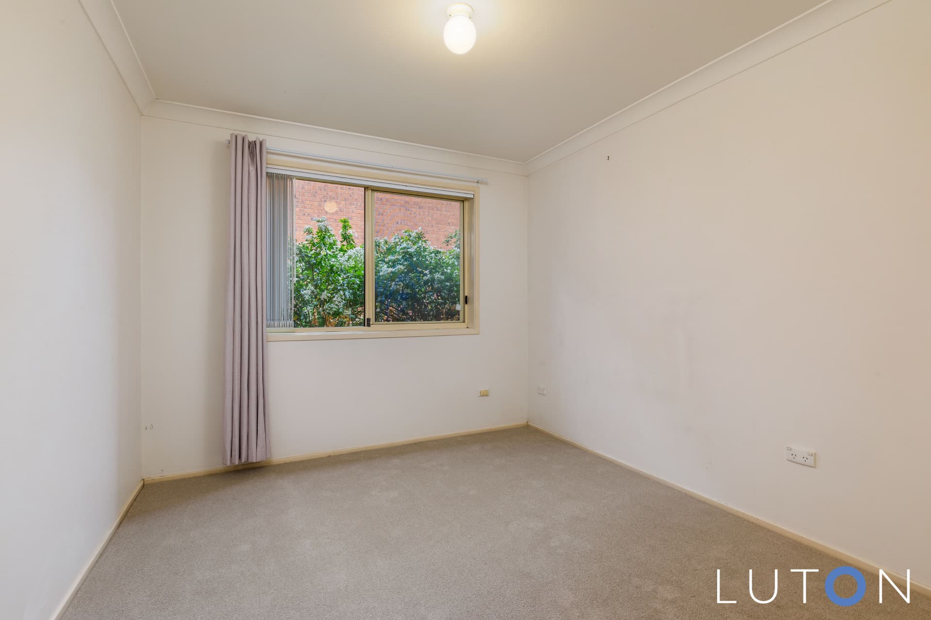 5/12 Albermarle Place, Phillip ACT 2606, Phillip - Image 1