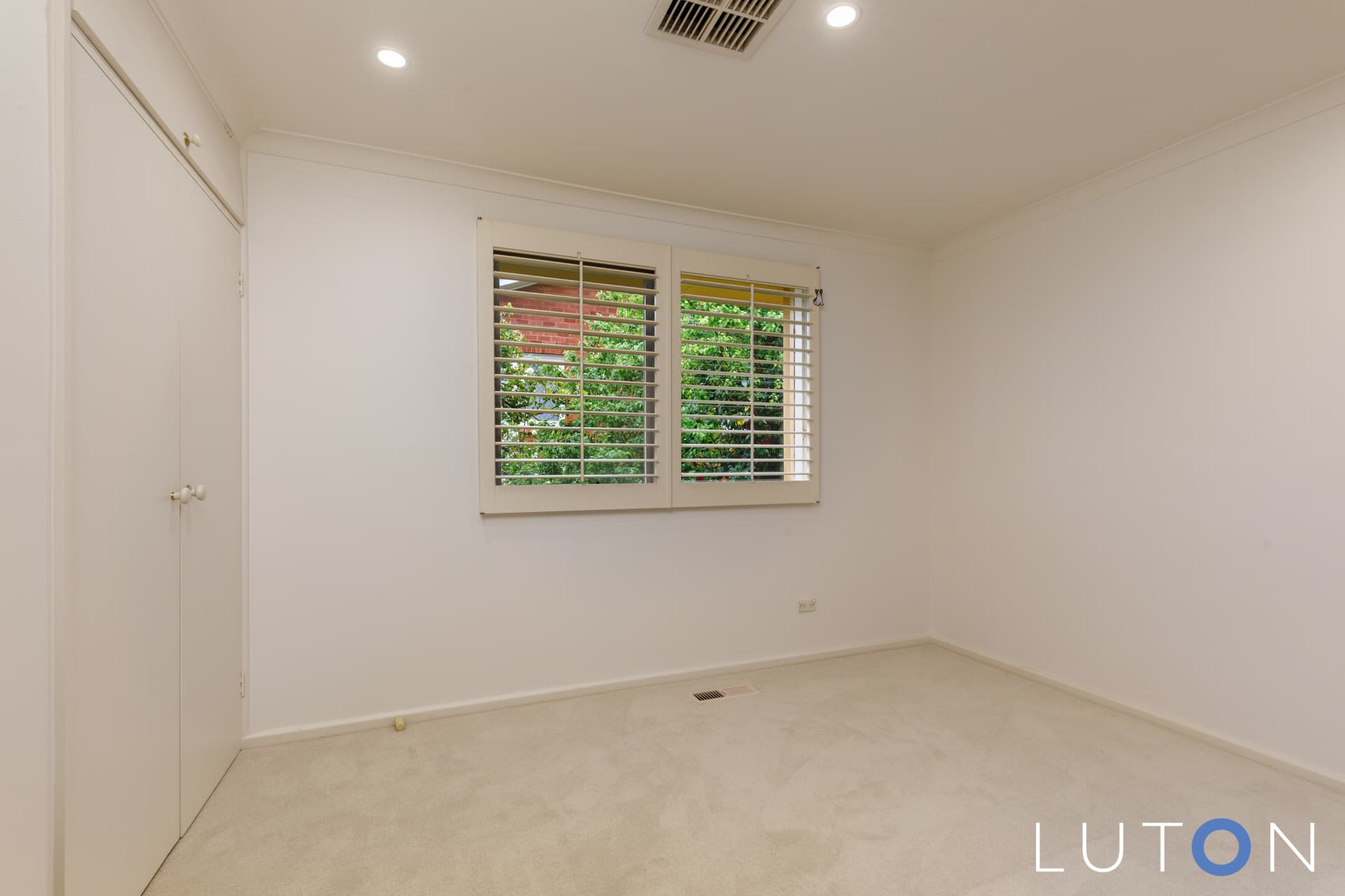 20 Birdwood Street, Hughes ACT 2605, Hughes - Thumbnail 4