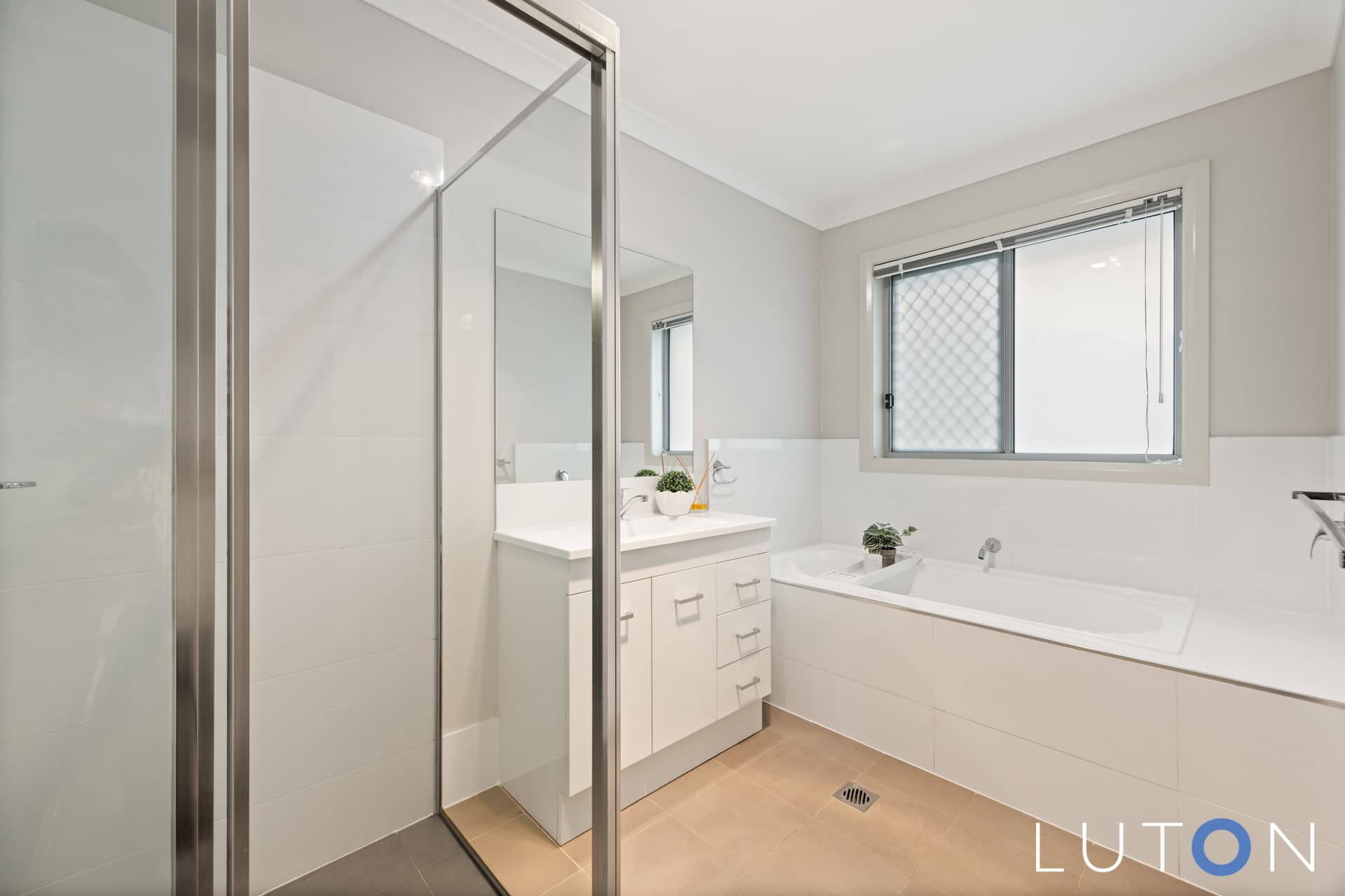 18 Rylstone Crescent, Crace ACT 2911, Crace - Thumbnail 2