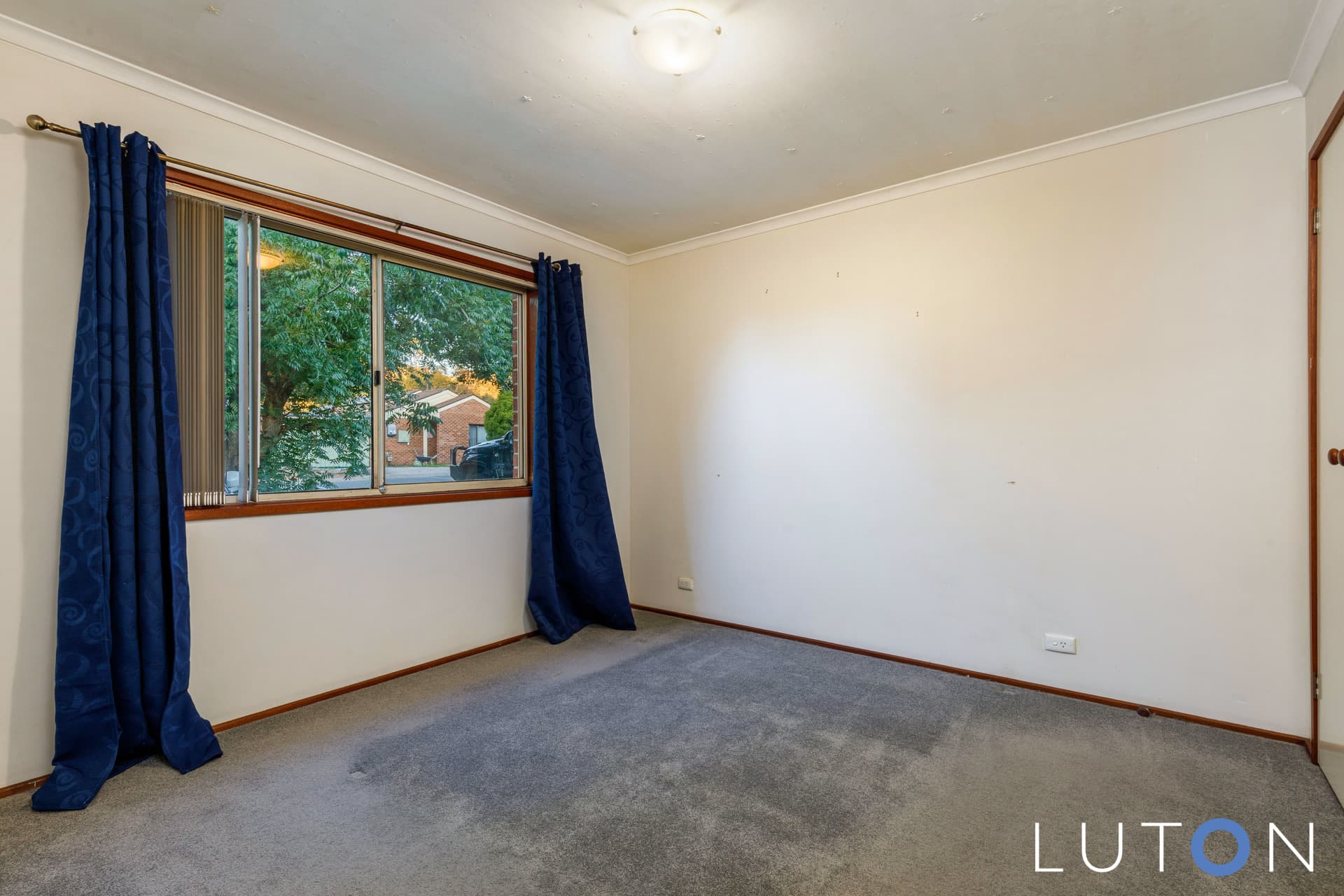 22 Wilhelmi Crescent, Banks ACT 2906, Banks - Thumbnail 2