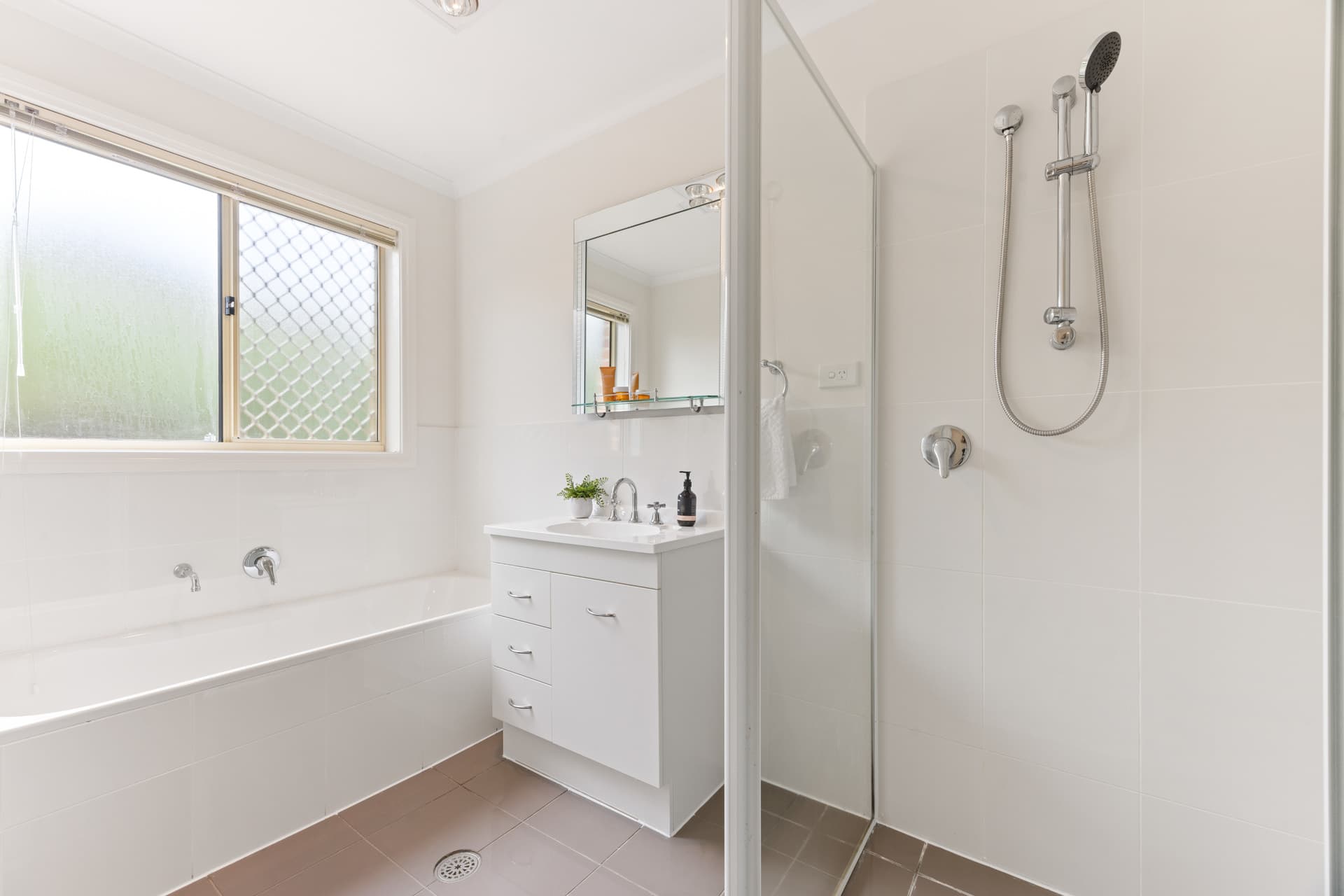 6 Cecil Place, Dunlop ACT 2615, Dunlop - Thumbnail 5