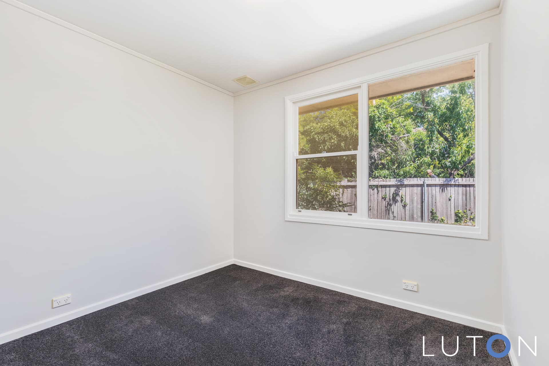 6 Munro Street, Curtin ACT 2605, Curtin - Thumbnail 2