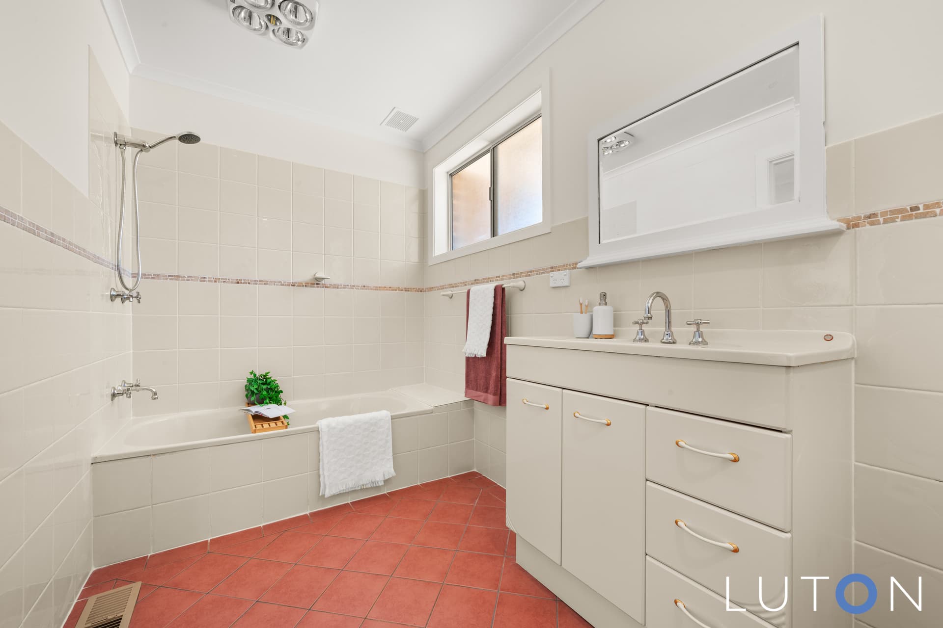 10 Woodhouse Place, Fraser ACT 2615, Fraser - Thumbnail 7