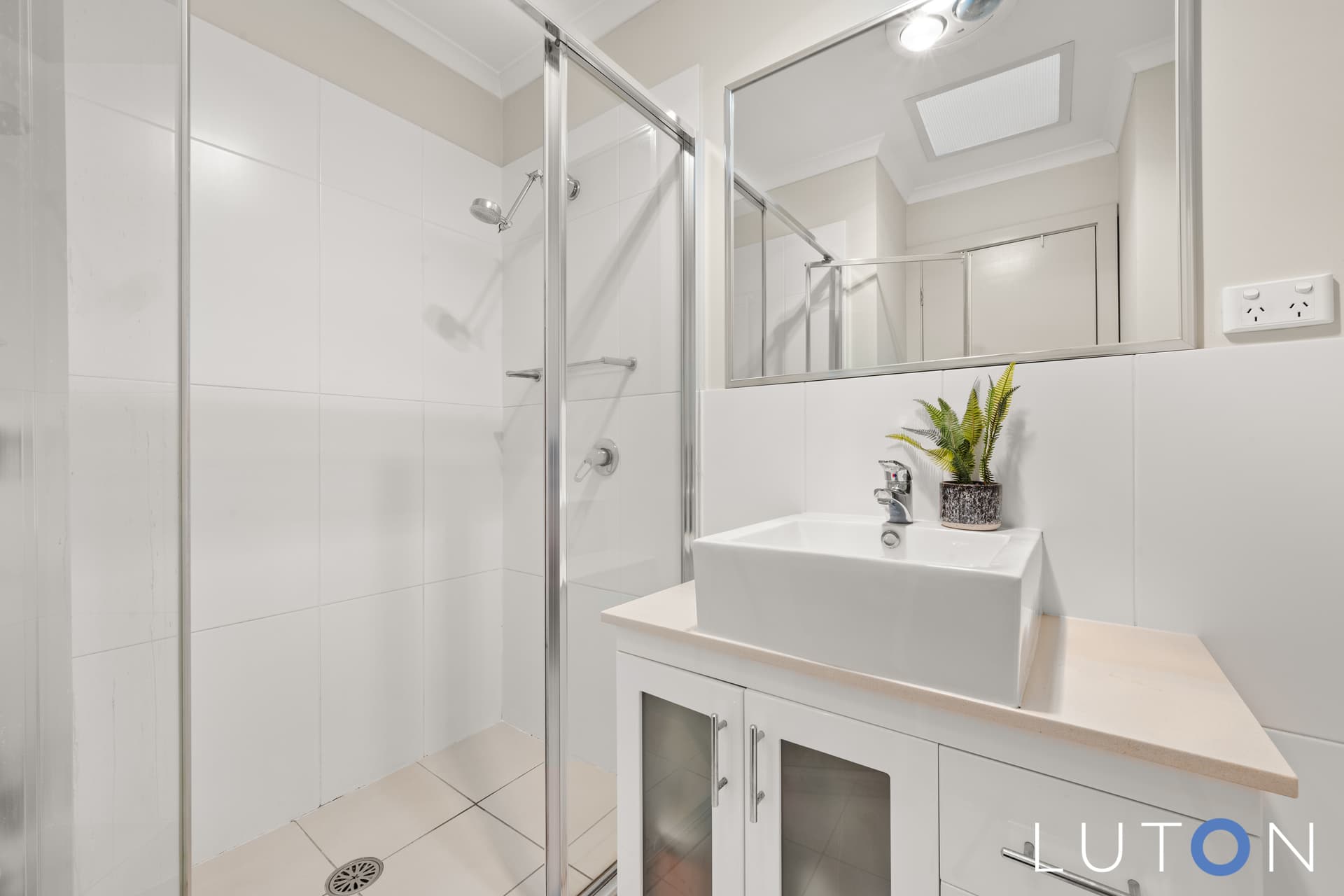 4/5 Waterloo Street, Queanbeyan NSW 2620, Queanbeyan - Image 1
