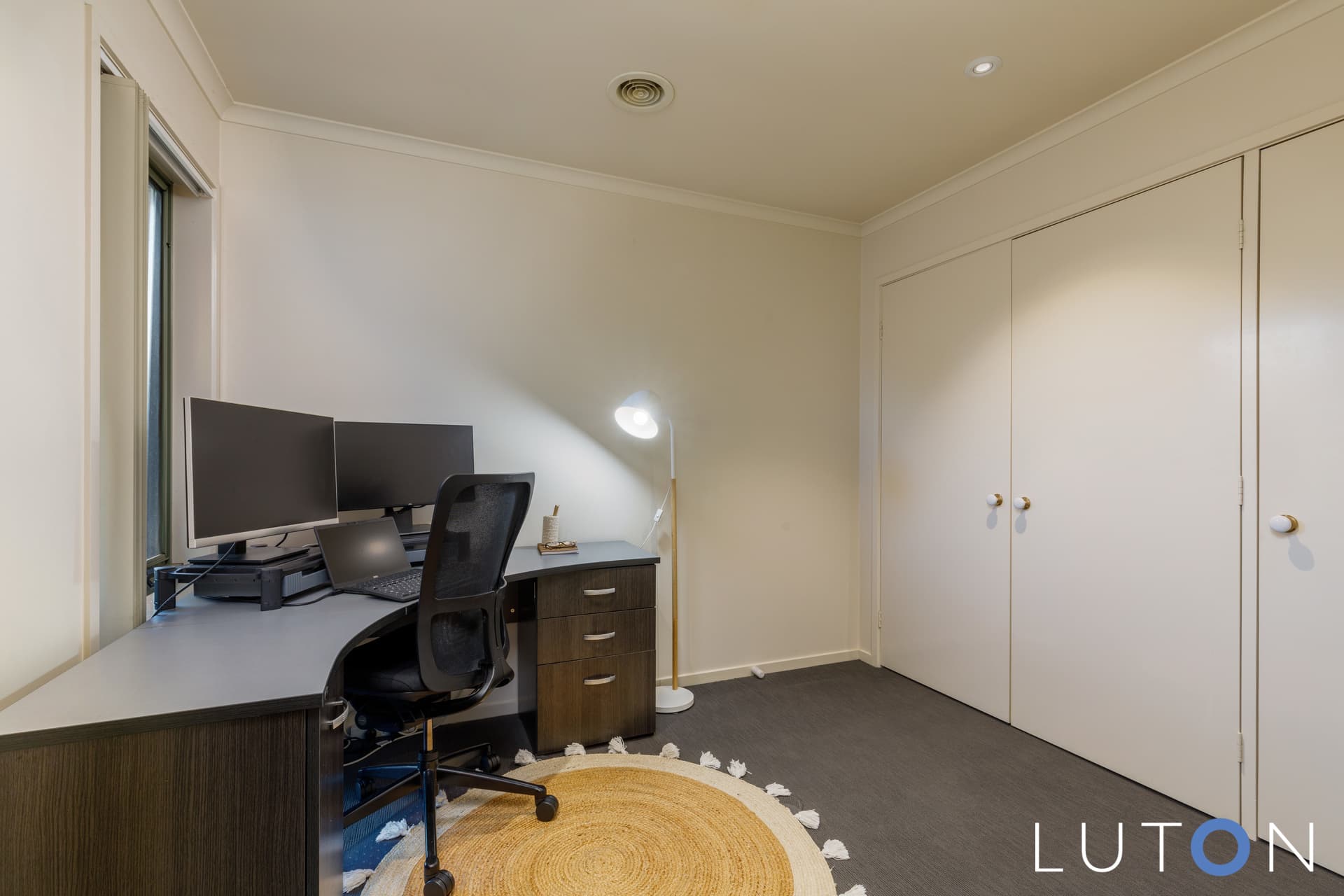 22 Buckmaster Crescent, Dunlop ACT 2615, Dunlop - Thumbnail 2