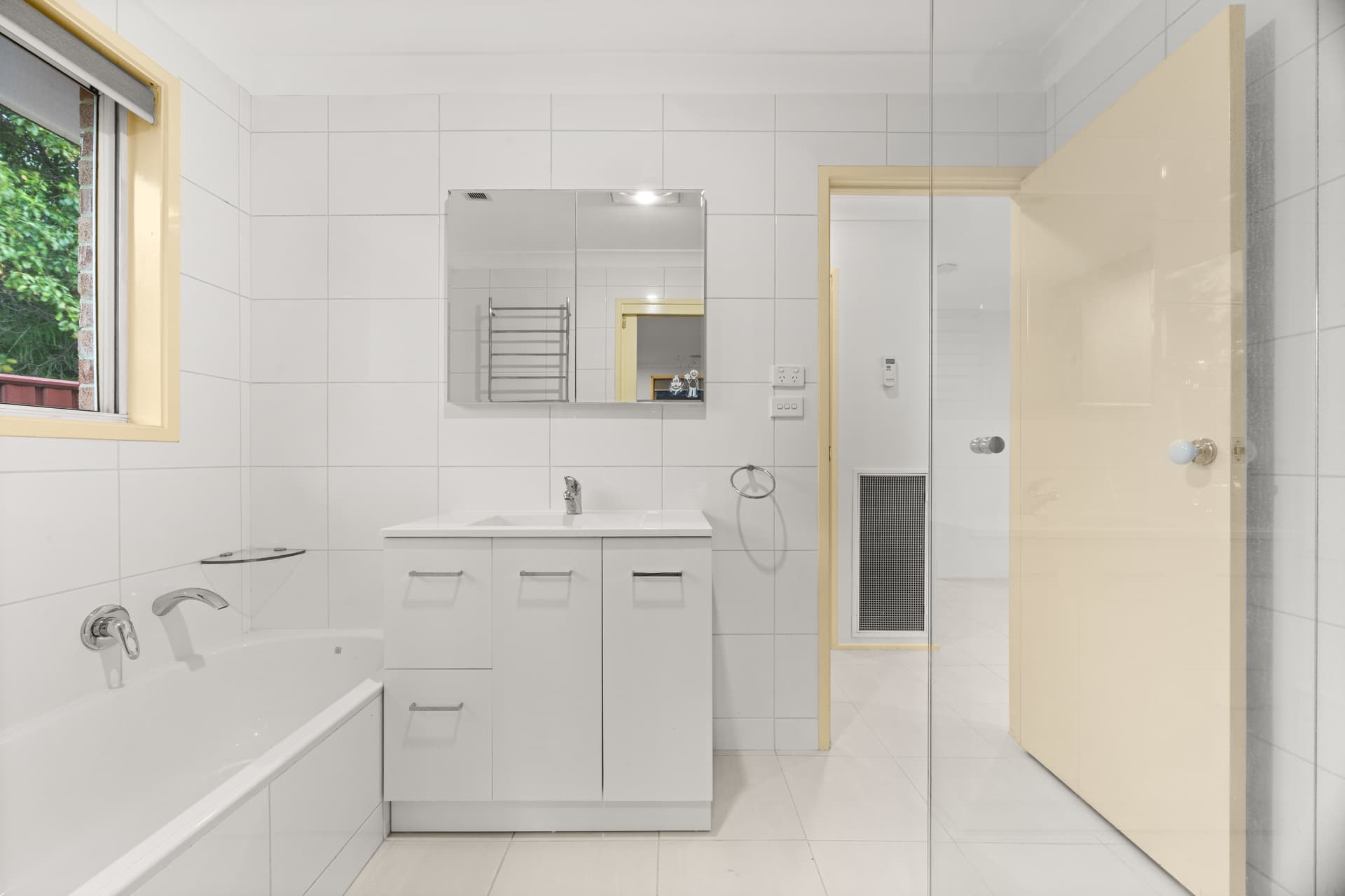 56 Mina Wylie Crescent, Gordon ACT 2906, Gordon - Thumbnail 6