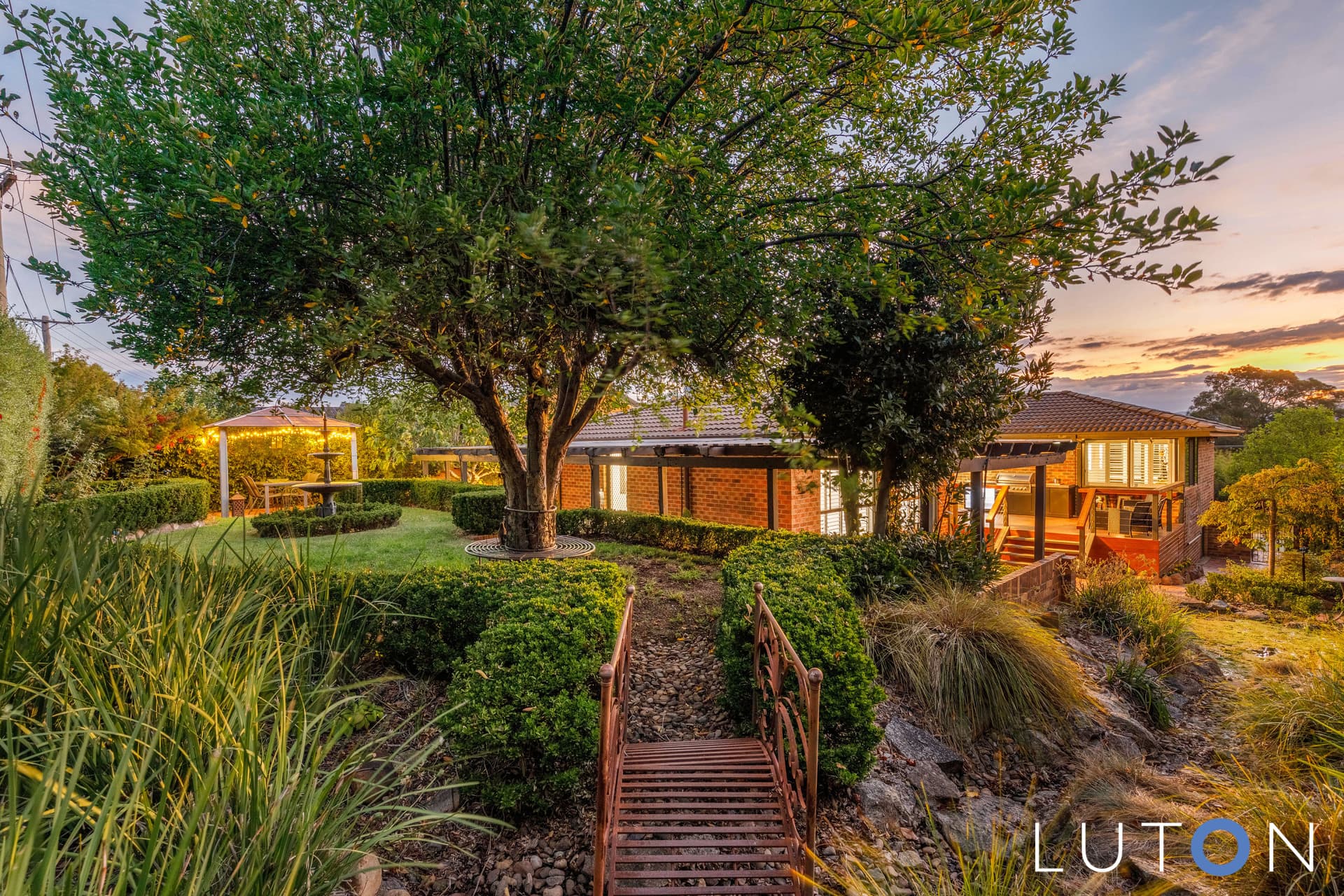 8 Larcombe Crescent, Fadden ACT 2904, Fadden - Image 1