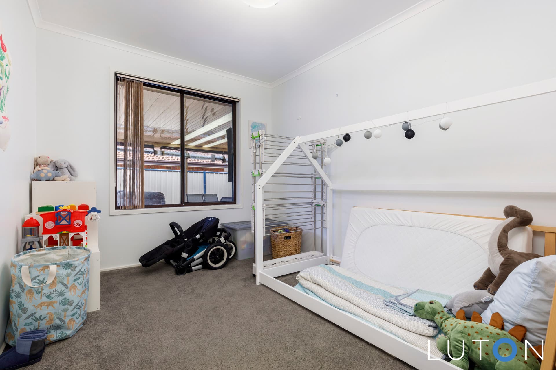 8 Hollis Place, Gordon ACT 2906, Gordon - Thumbnail 2