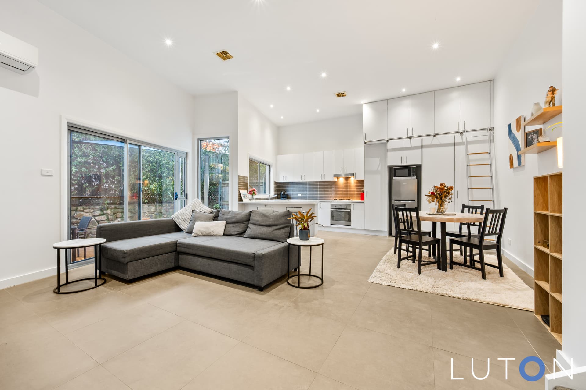 8/4 Cassidy Street, Queanbeyan West NSW 2620, Queanbeyan West - Image 1