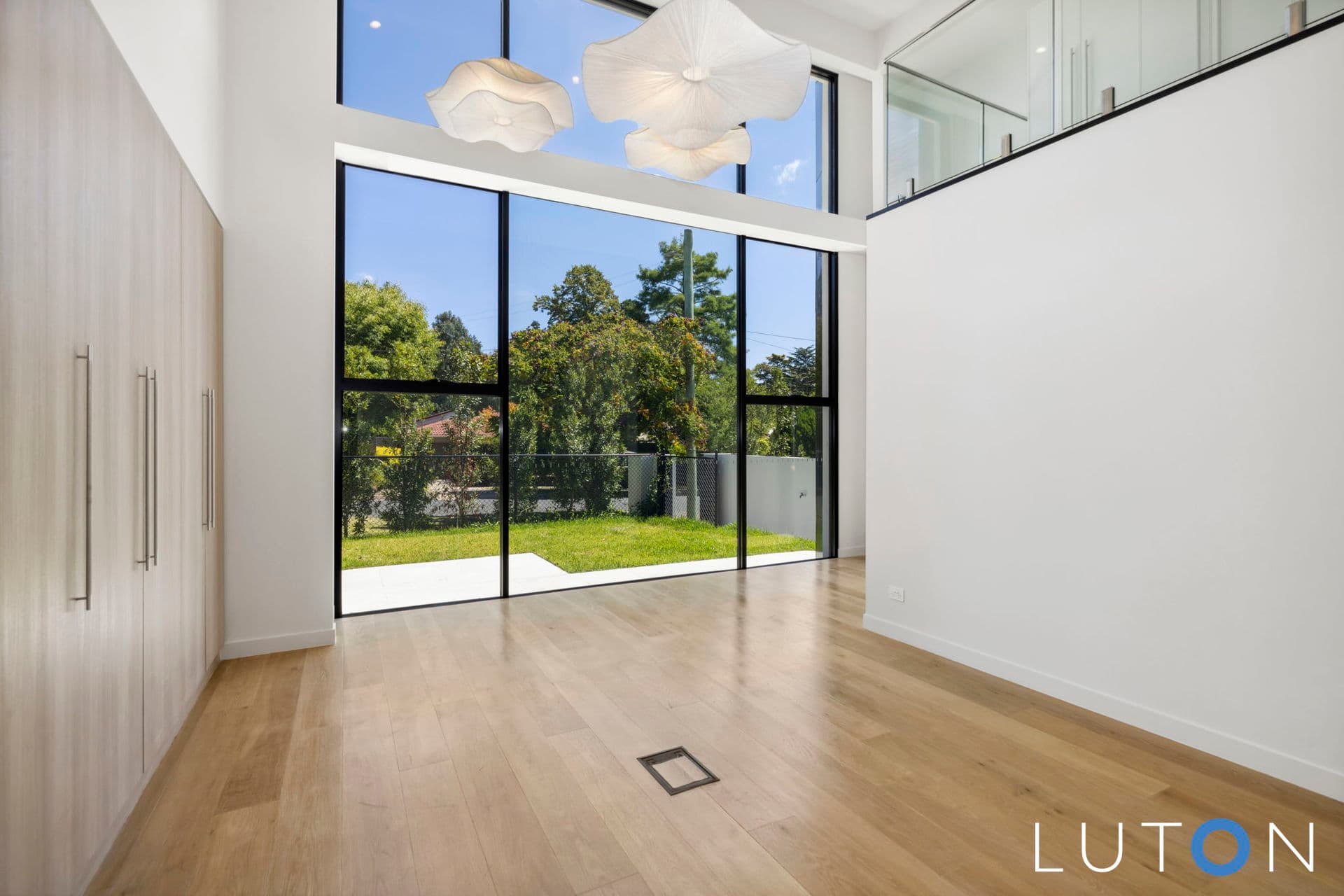29 Carstensz Street, Griffith ACT 2603, Griffith - Thumbnail 2