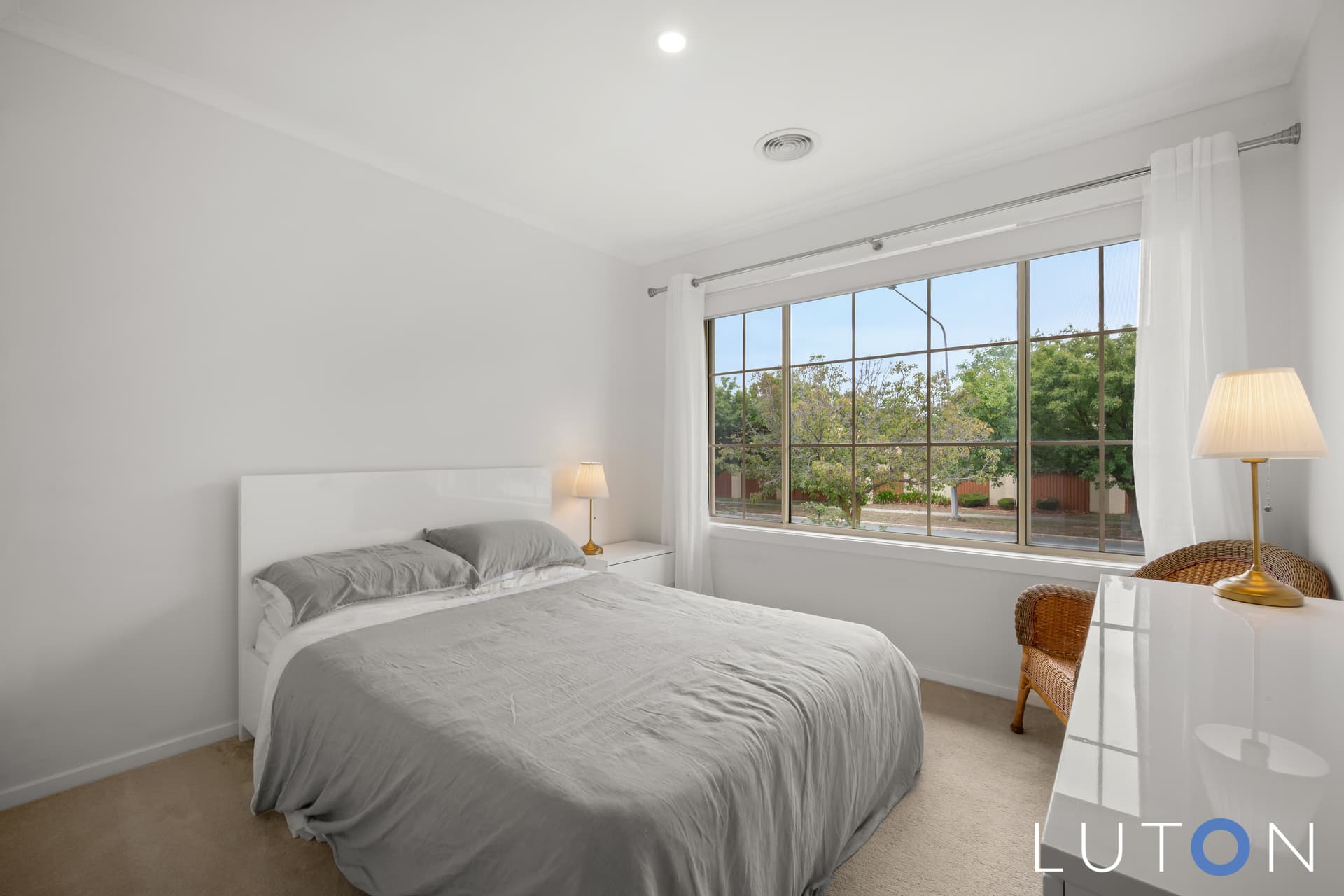 82 Kelleway Avenue, Nicholls ACT 2913, Nicholls - Thumbnail 2