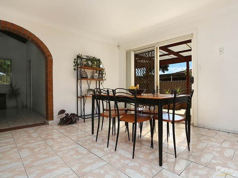 2 Dalpra Crescent, Bossley Park, NSW, 2176, Bossley Park - Thumbnail 5